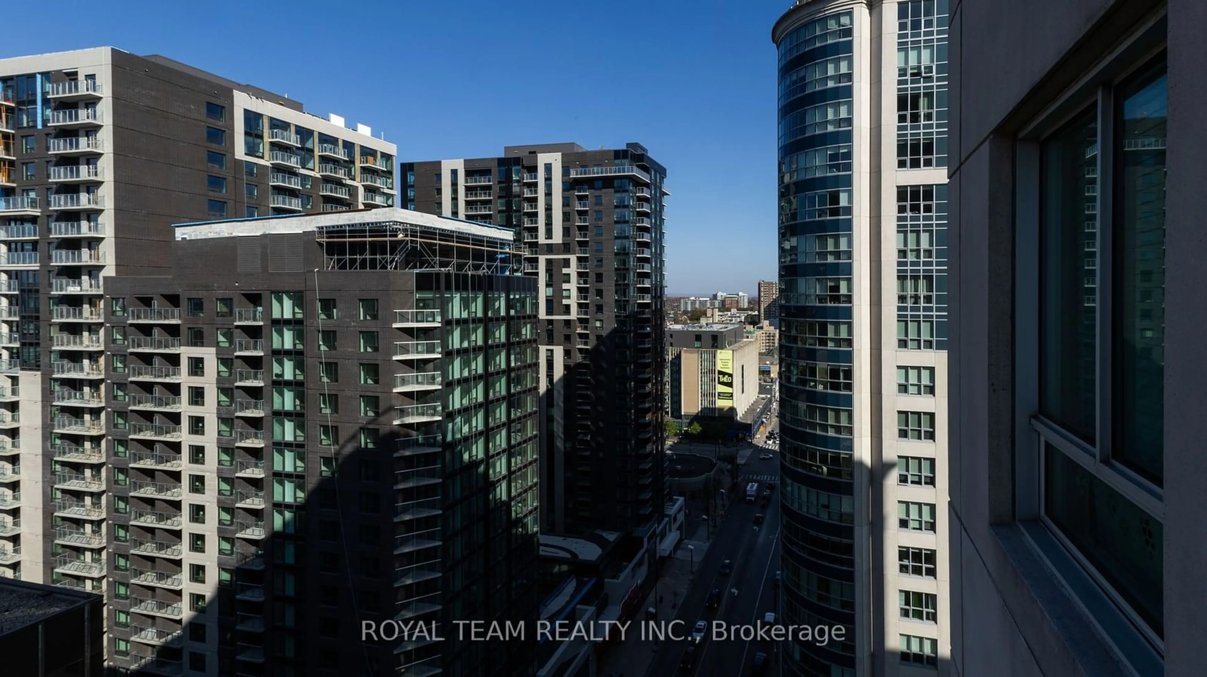 A pic from outside/outdoor area/front of a property/back of a property/a pic from drone, city buildings view from balcony for 234 Rideau St #1903, Lower Town - Sandy Hill Ontario K1N 0A9