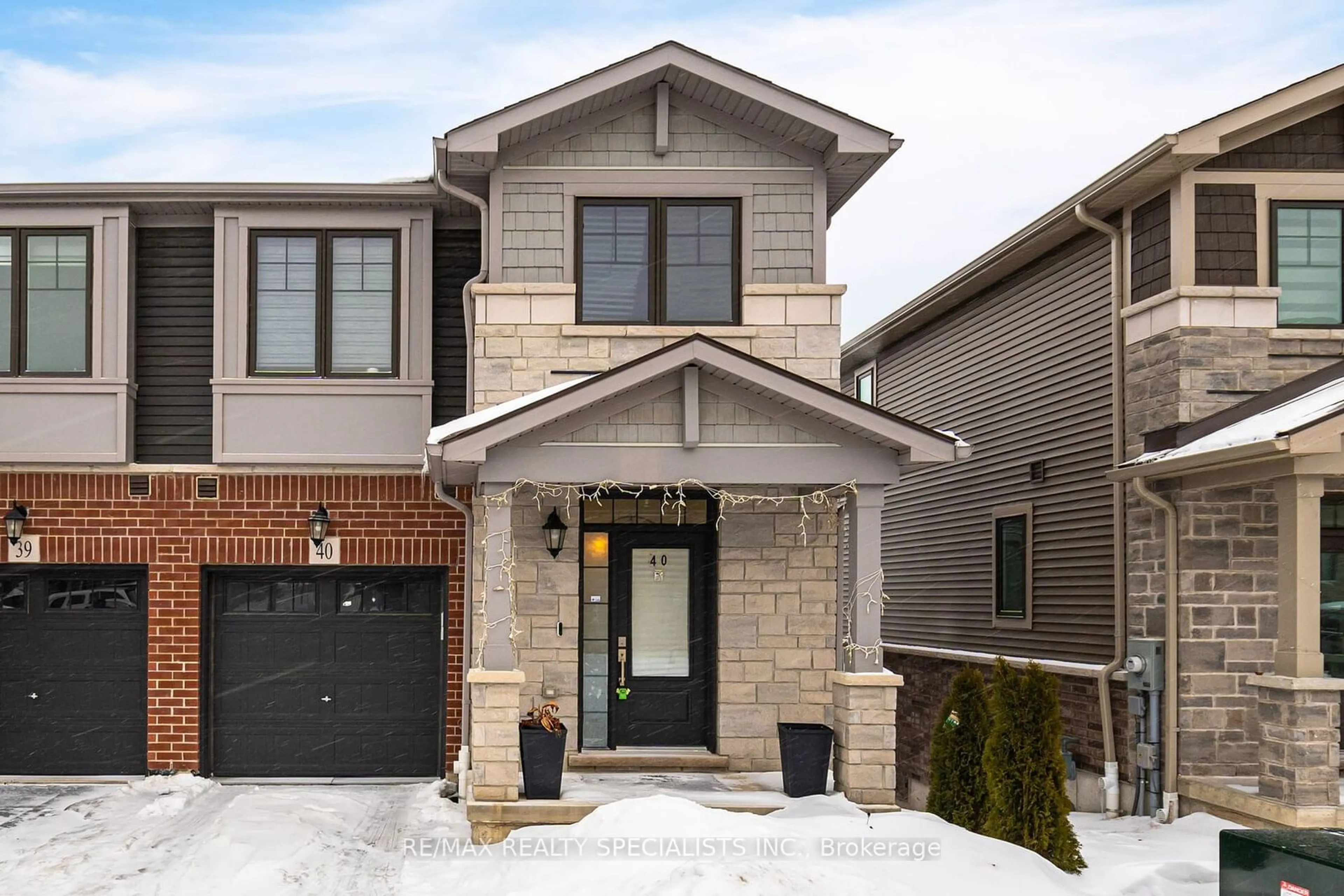 Home with brick exterior material, street for 10 Birmingham Dr #40, Cambridge Ontario N1R 0C6