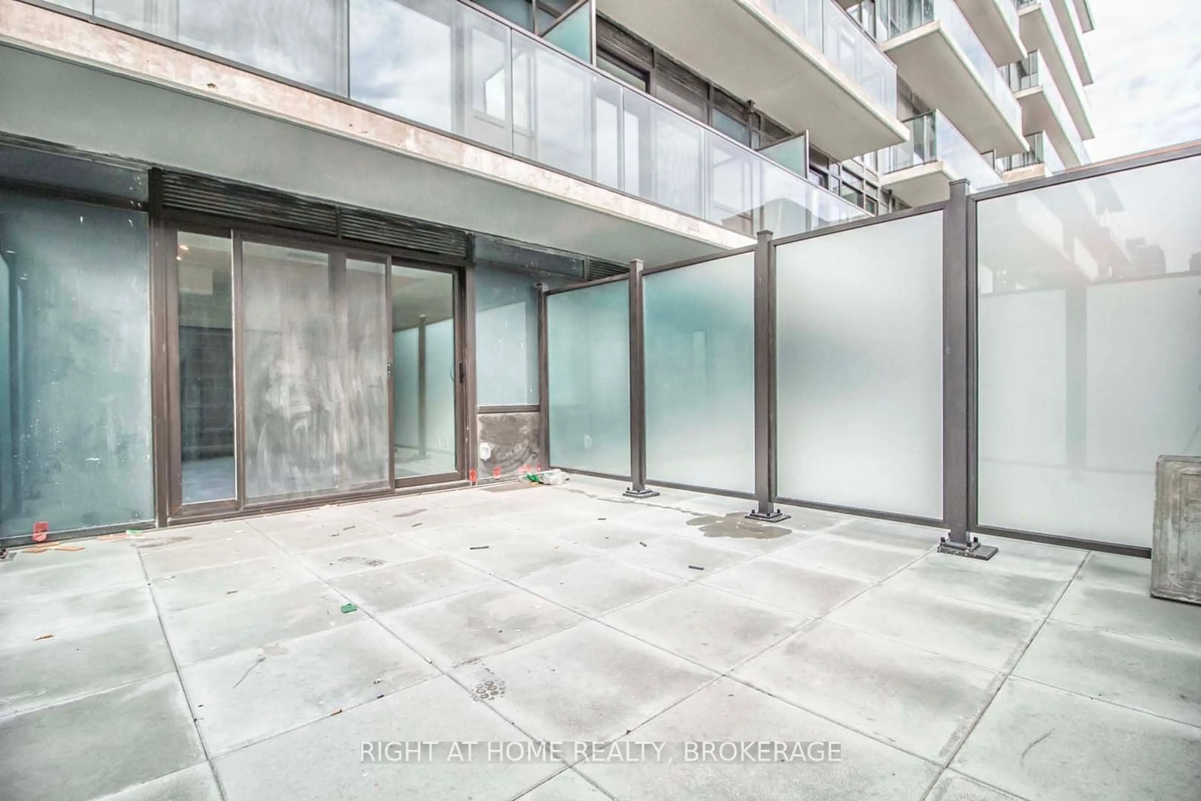 Indoor foyer for 1 Jarvis St #304, Hamilton Ontario L8R 0A8