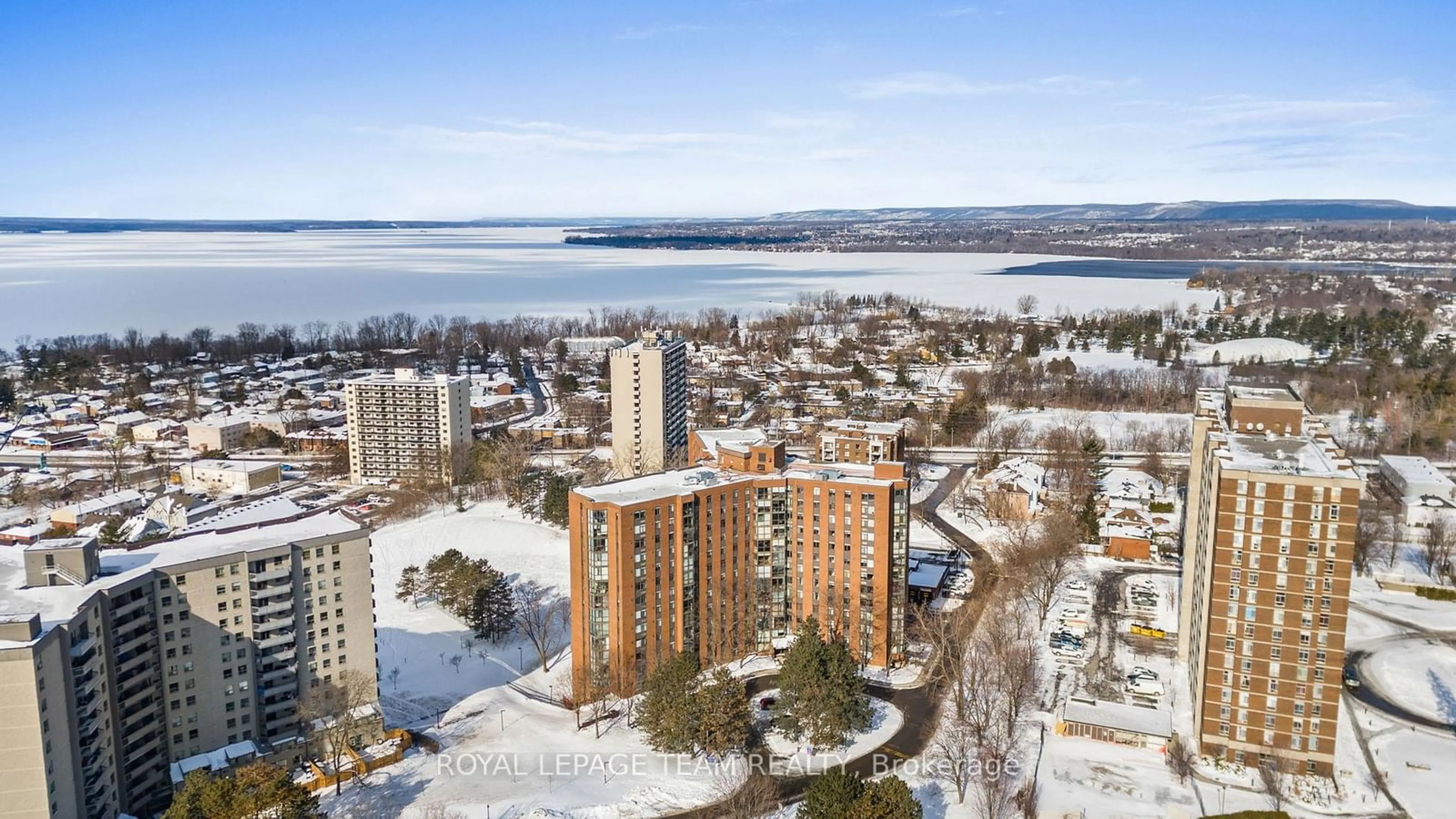 A pic from outside/outdoor area/front of a property/back of a property/a pic from drone, water/lake/river/ocean view for 2871 Richmond Rd #1708, Britannia Heights - Queensway Terrace N and Area Ontario K2B 8M5