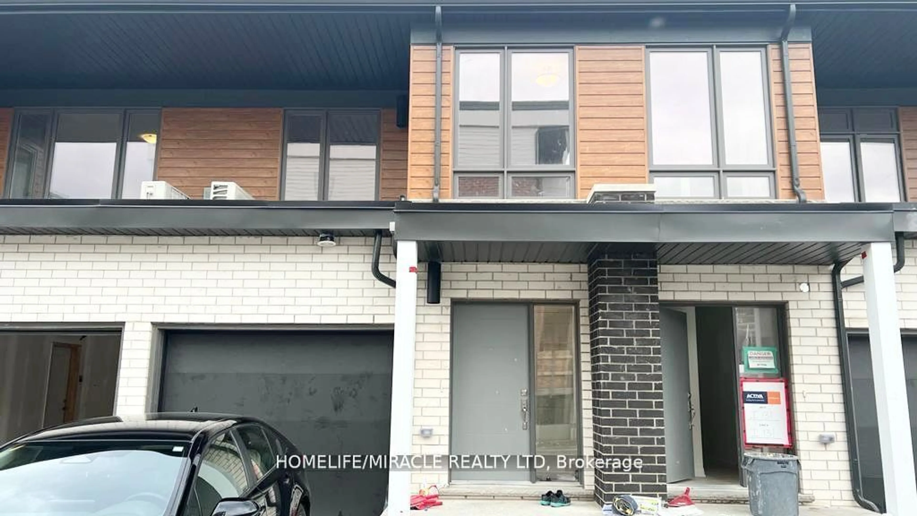 Home with brick exterior material, street for 25 Isherwood Ave #132, Cambridge Ontario N1R 0E2