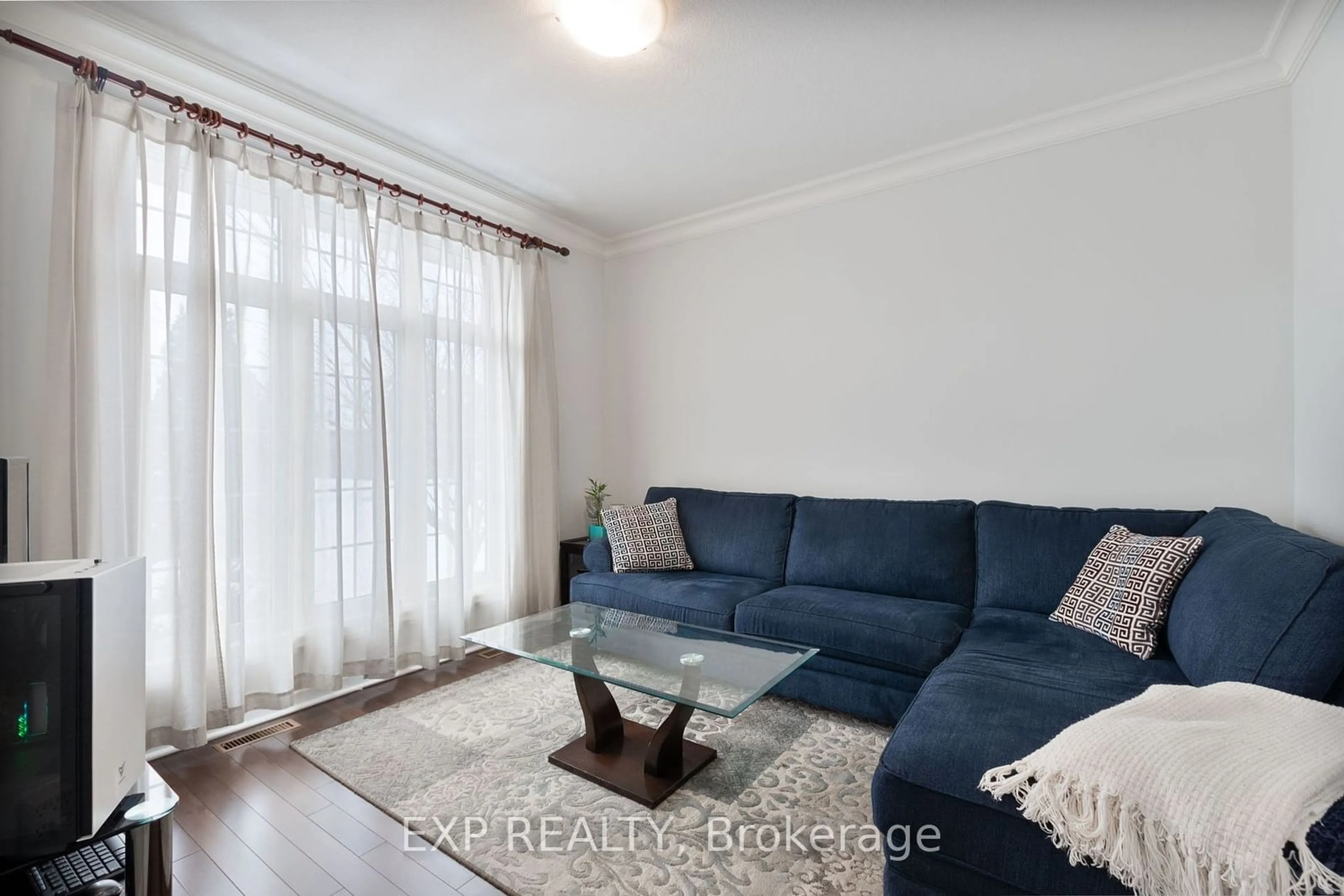 Living room with furniture, unknown for 2328 Brayford Cres, London Ontario N6K 0C4