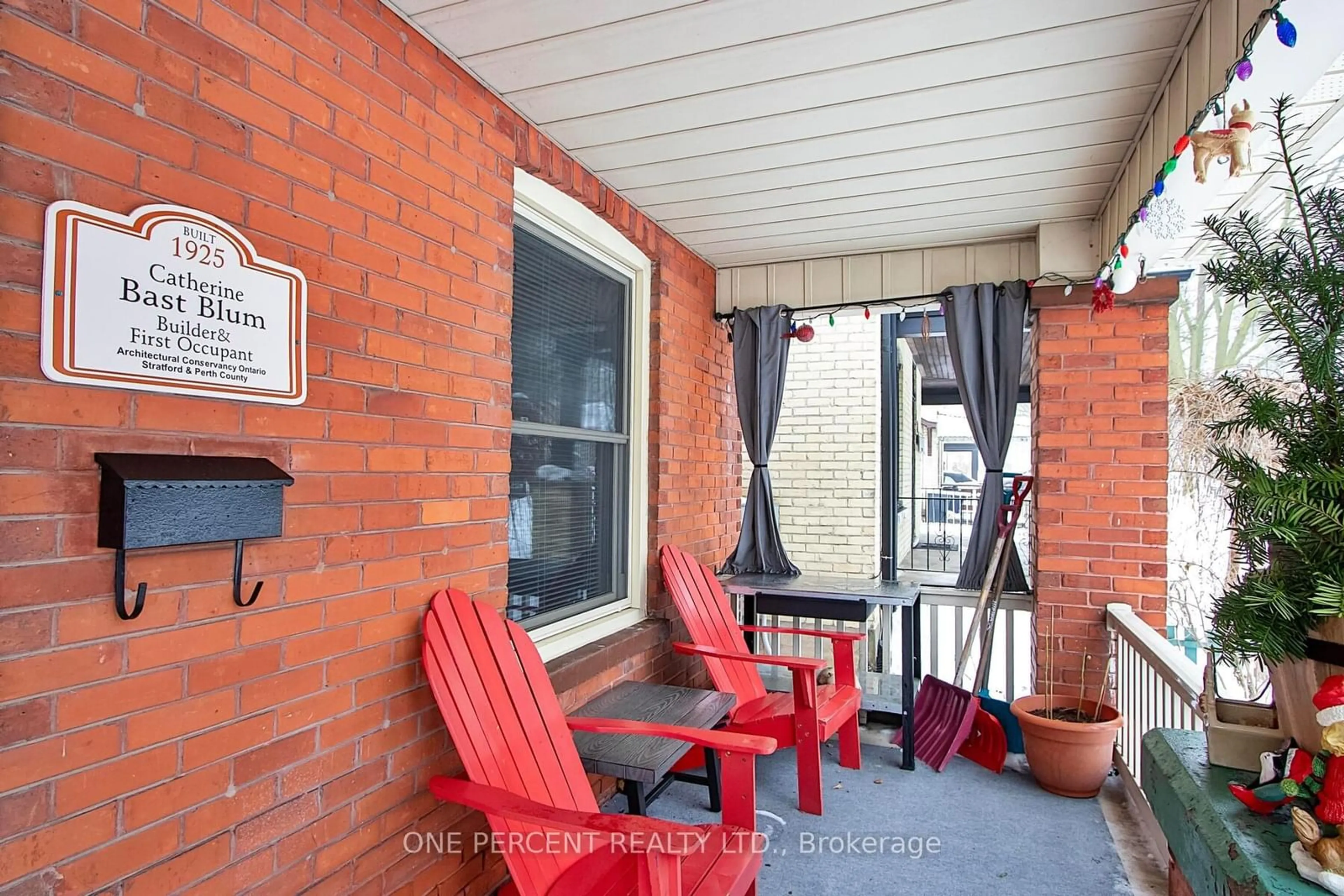 Patio, street for 74 Cobourg St, Stratford Ontario N5A 3E6