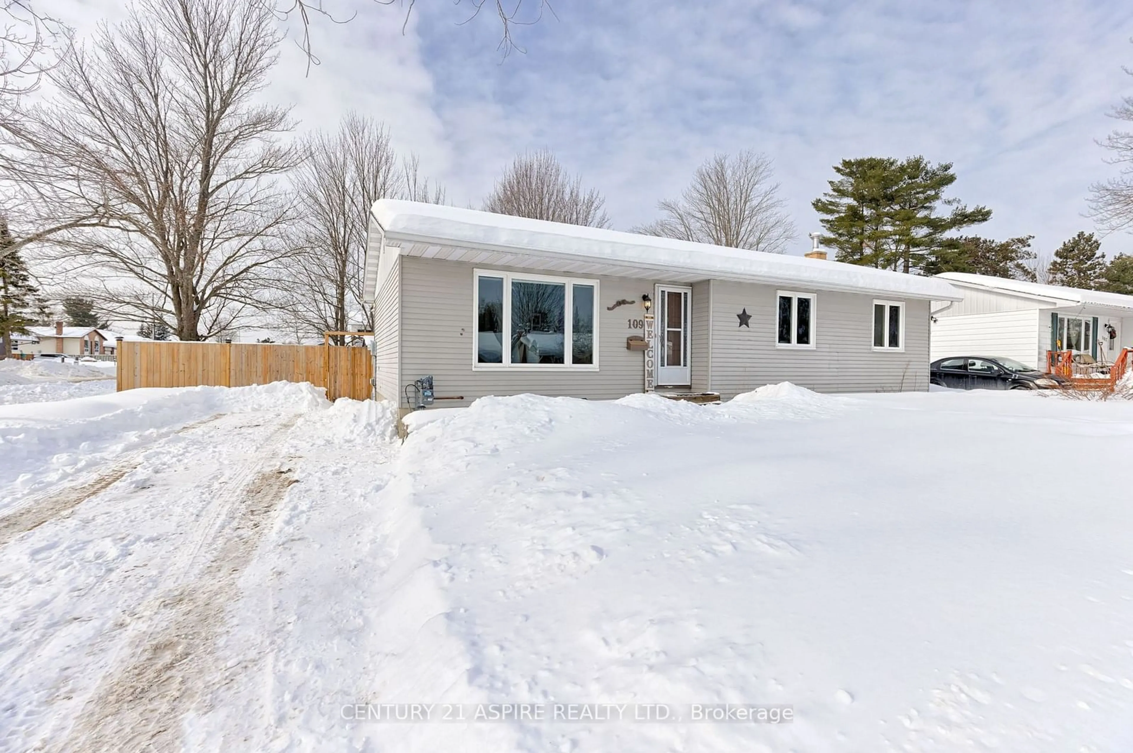 Unknown for 109 Hemlock St, Petawawa Ontario K8H 3C3