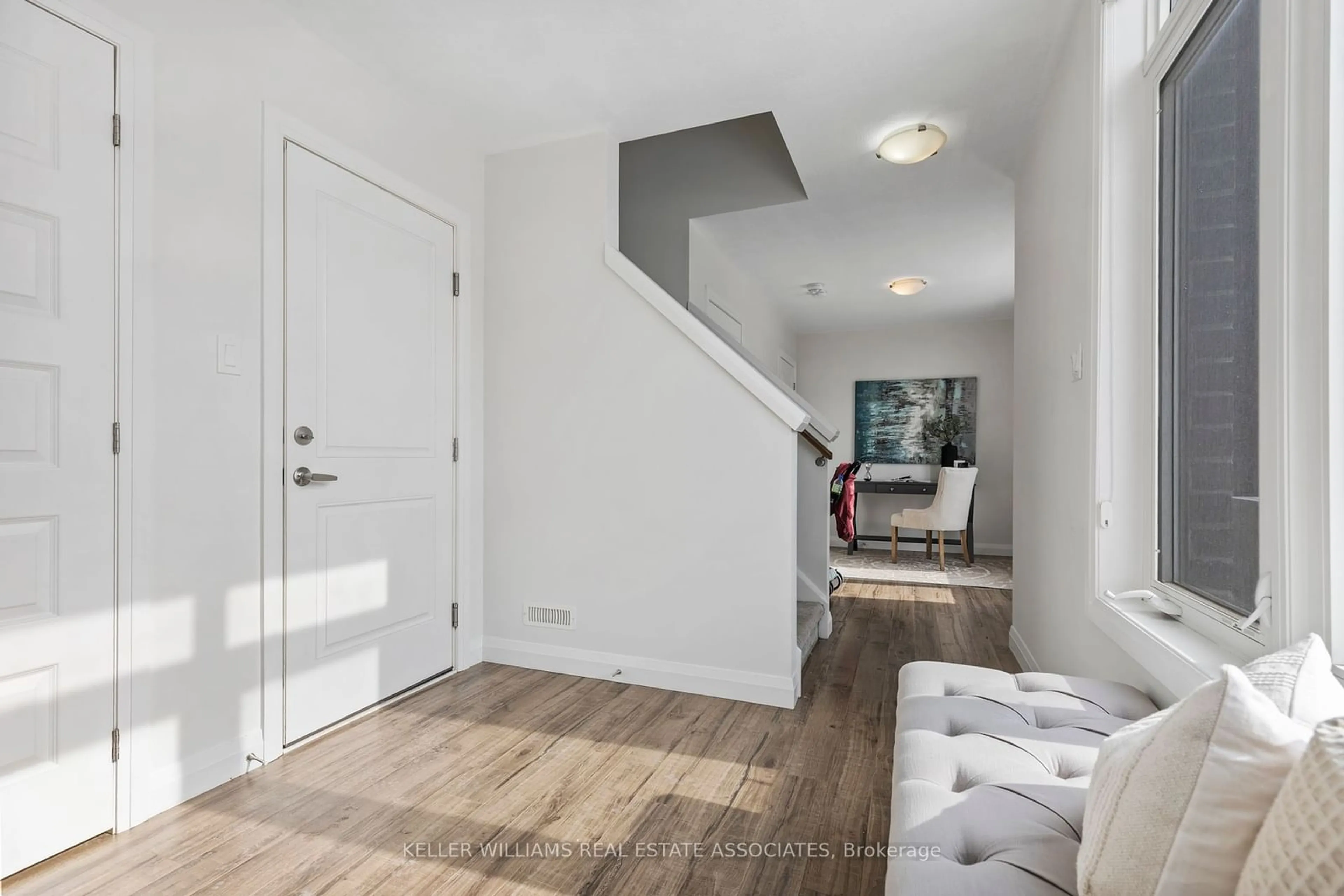 Indoor entryway for 3260 Singleton Ave #63, London Ontario N6L 0E5