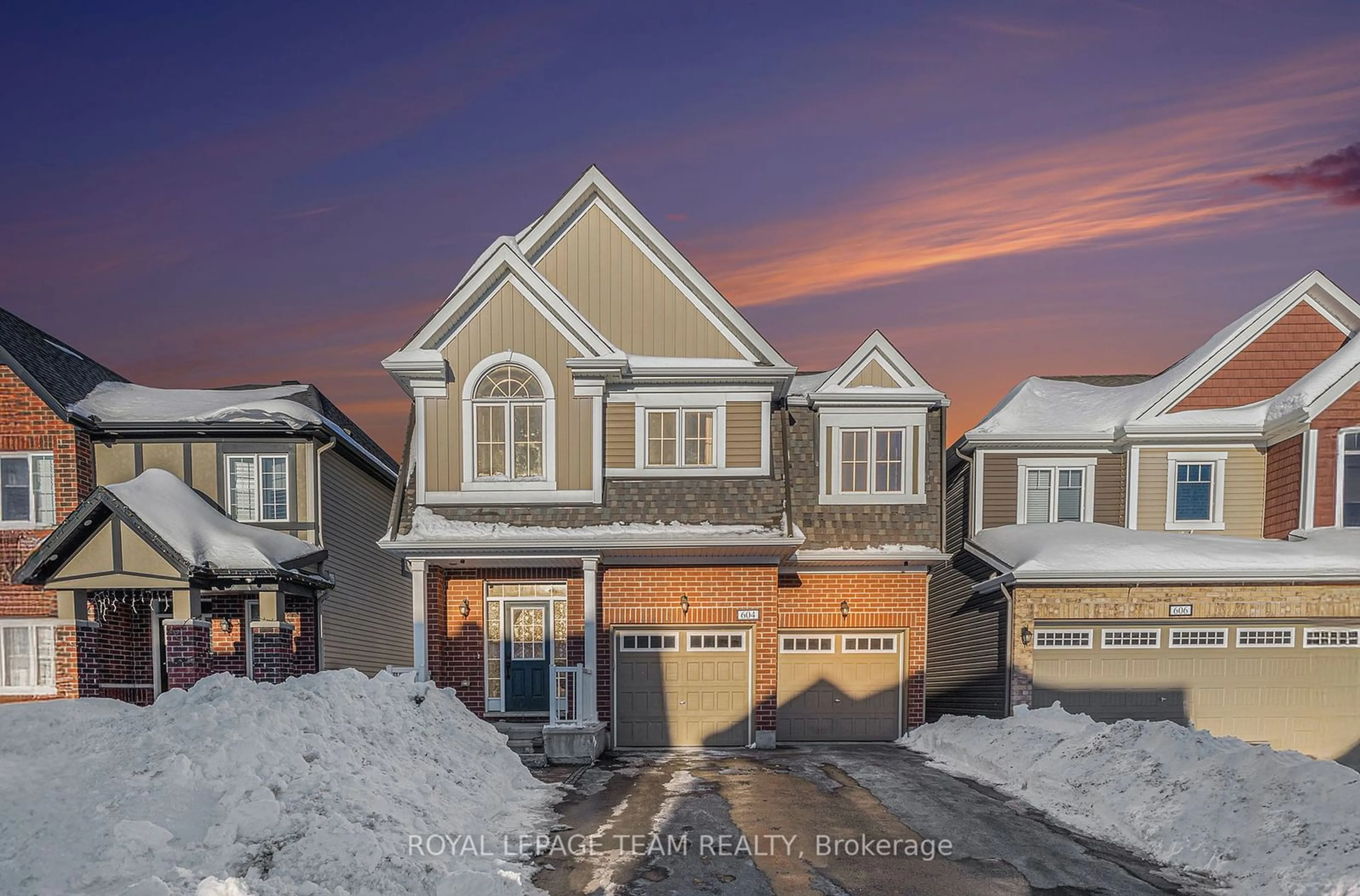 A pic from outside/outdoor area/front of a property/back of a property/a pic from drone, street for 604 Malahat Way, Kanata Ontario K2V 0J7