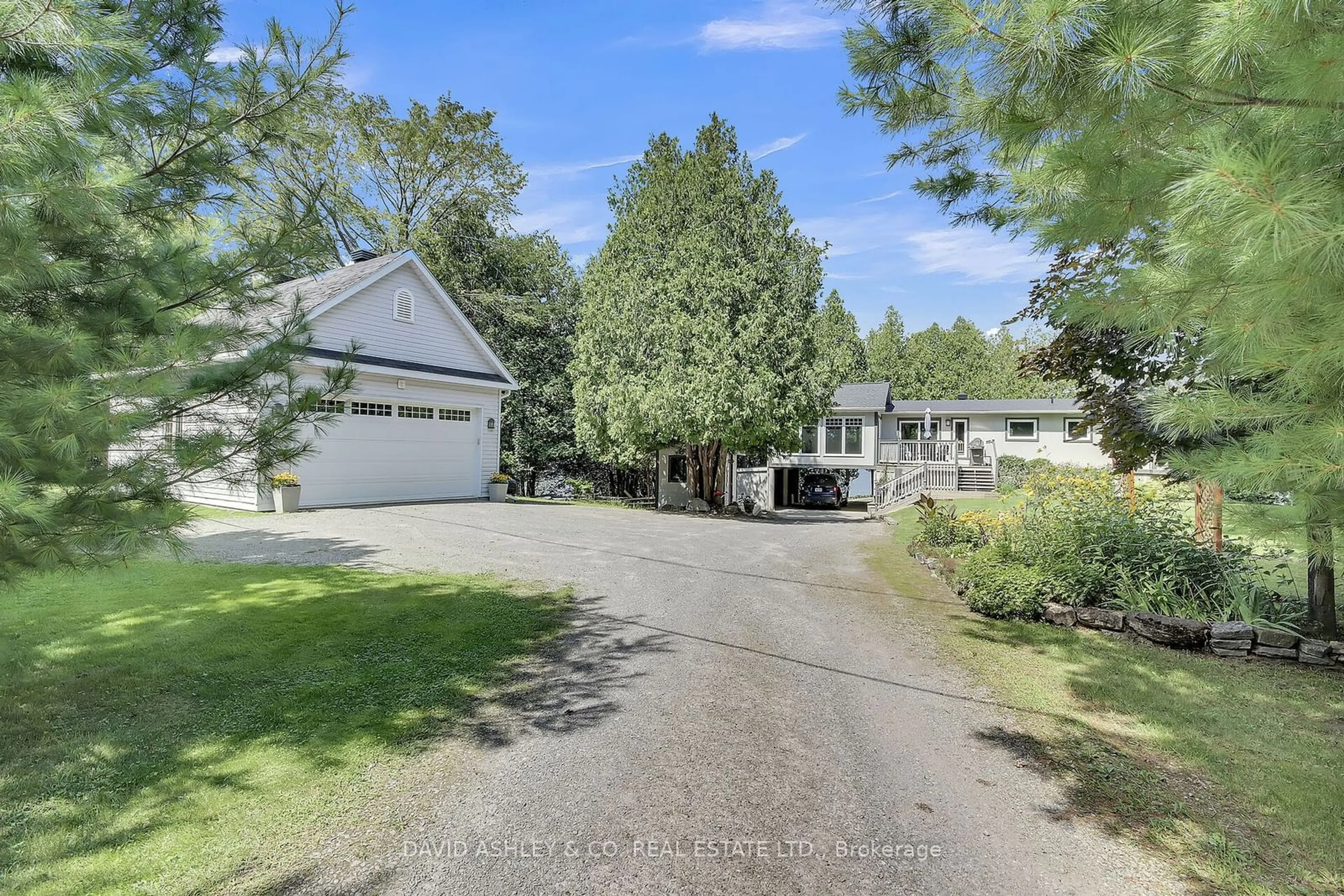 A pic from outside/outdoor area/front of a property/back of a property/a pic from drone, unknown for 4537 KINGFISH BAY Rd, Rideau Lakes Ontario K0G 1V0