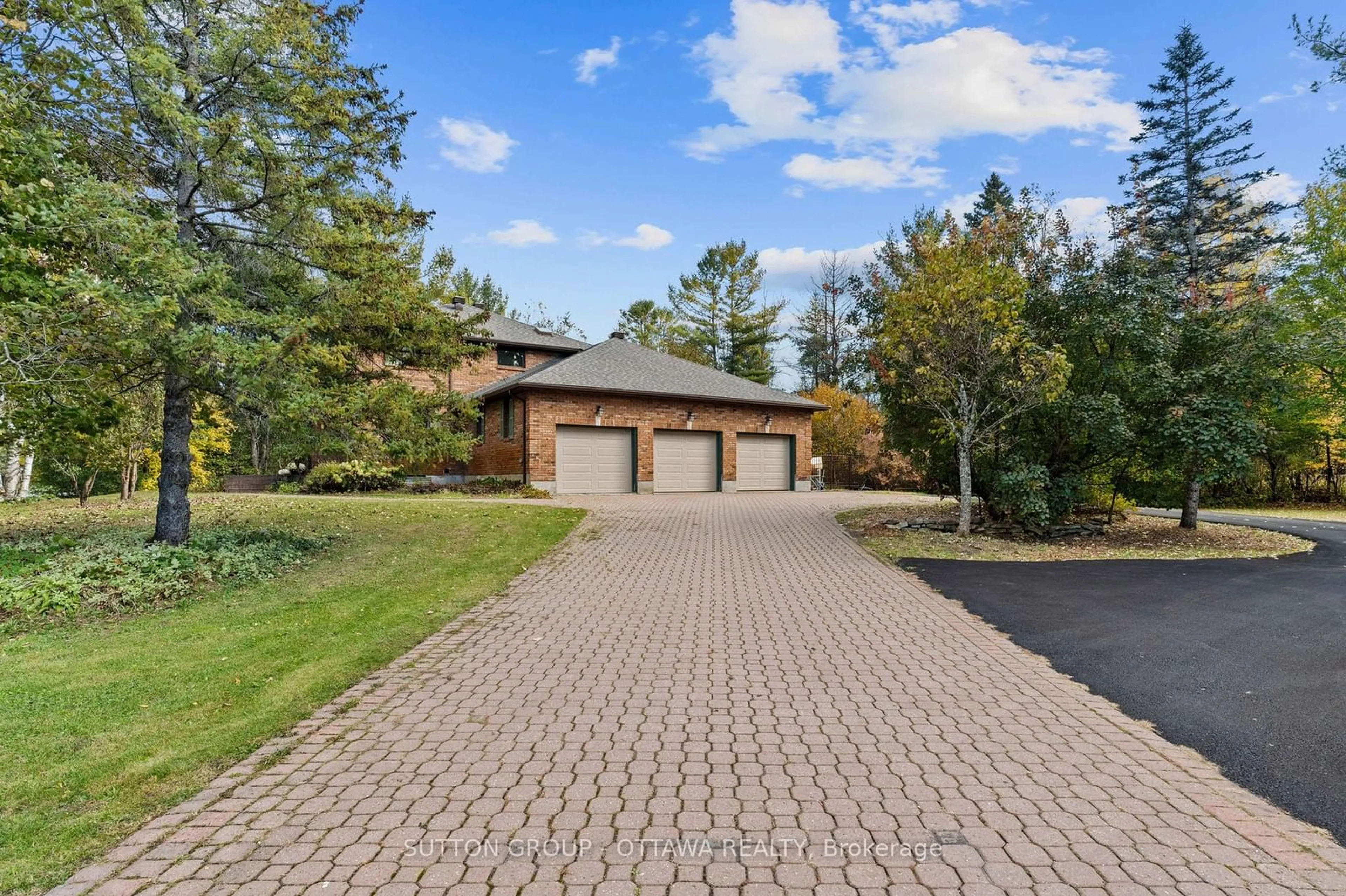 Home with brick exterior material, unknown for 7 ROLSTON Way, Kanata Ontario K2W 1A4