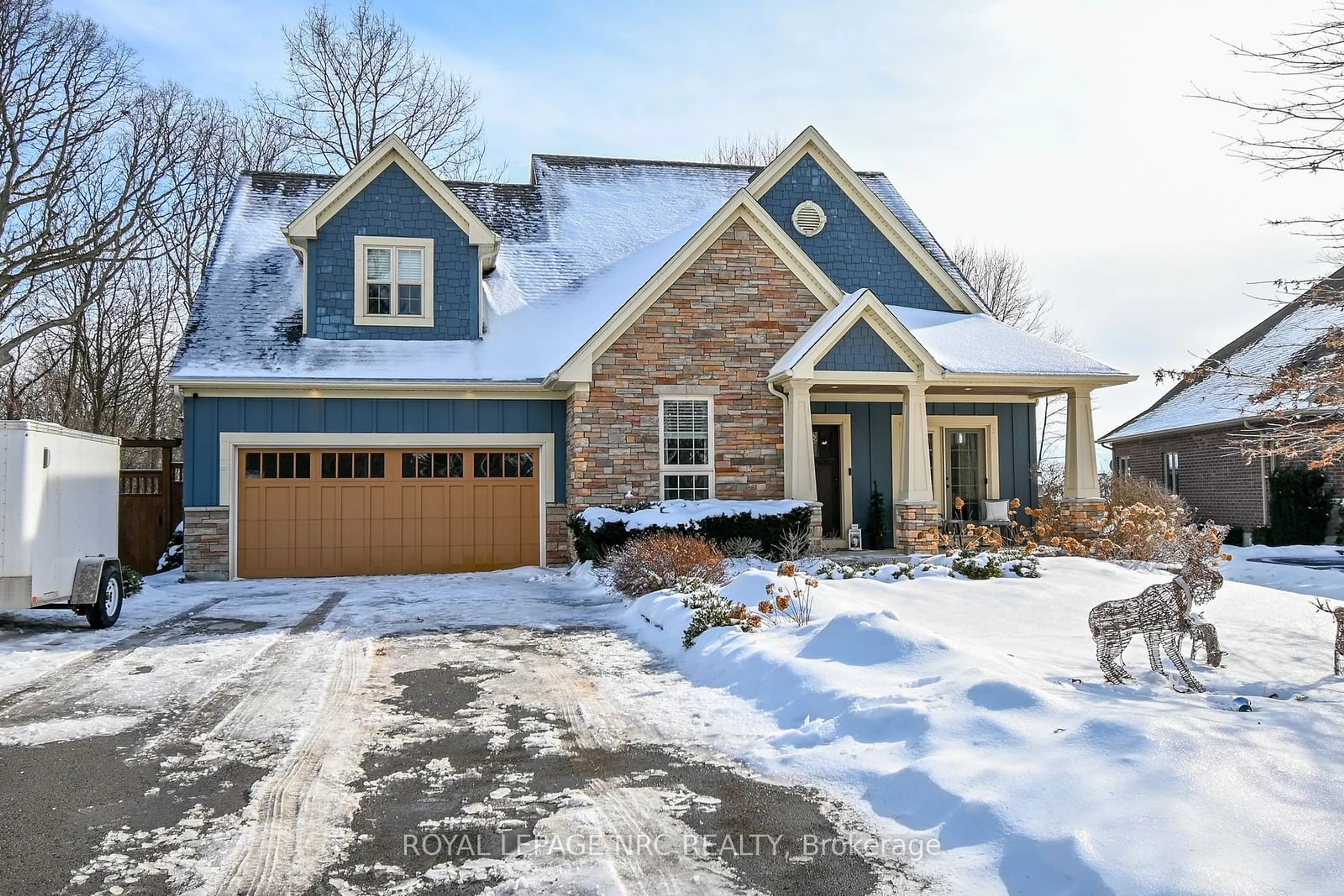 Home with brick exterior material, street for 692 Canboro Rd, Pelham Ontario L0S 1C3