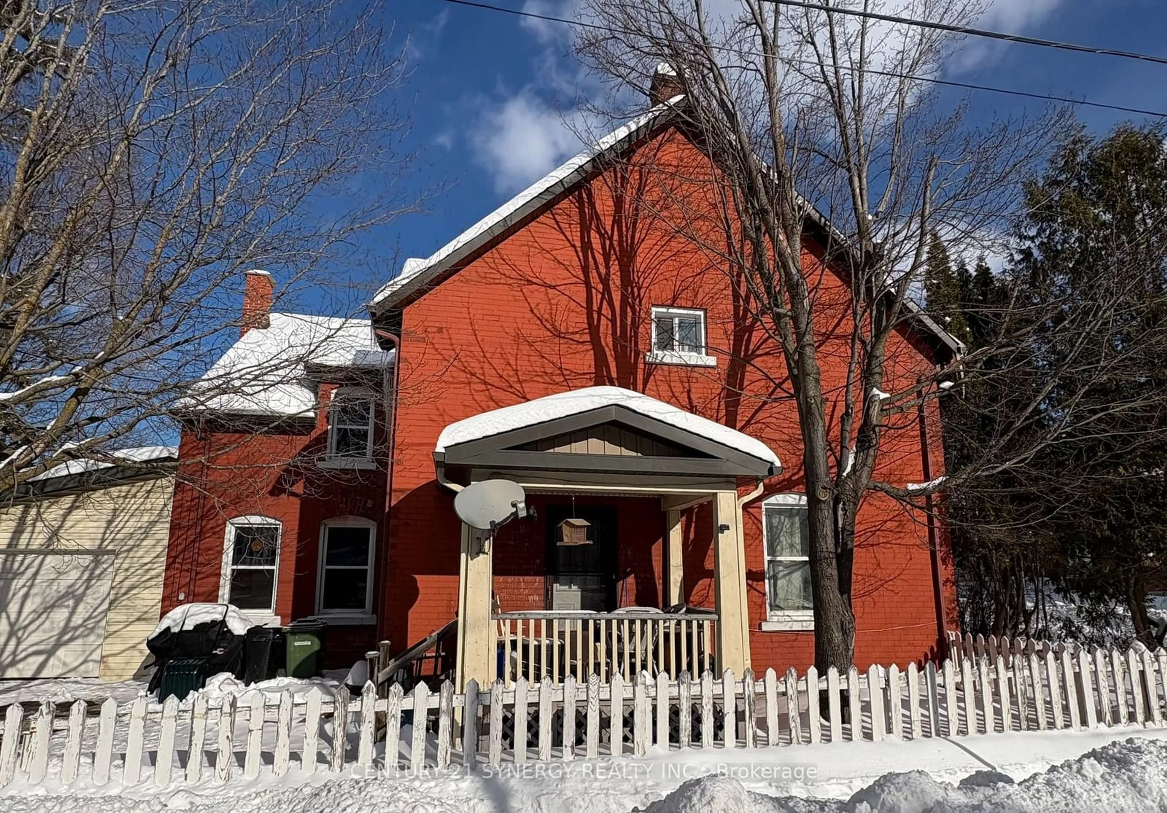 Home with brick exterior material, street for 197-201 Mary St, Pembroke Ontario K8A 5V7