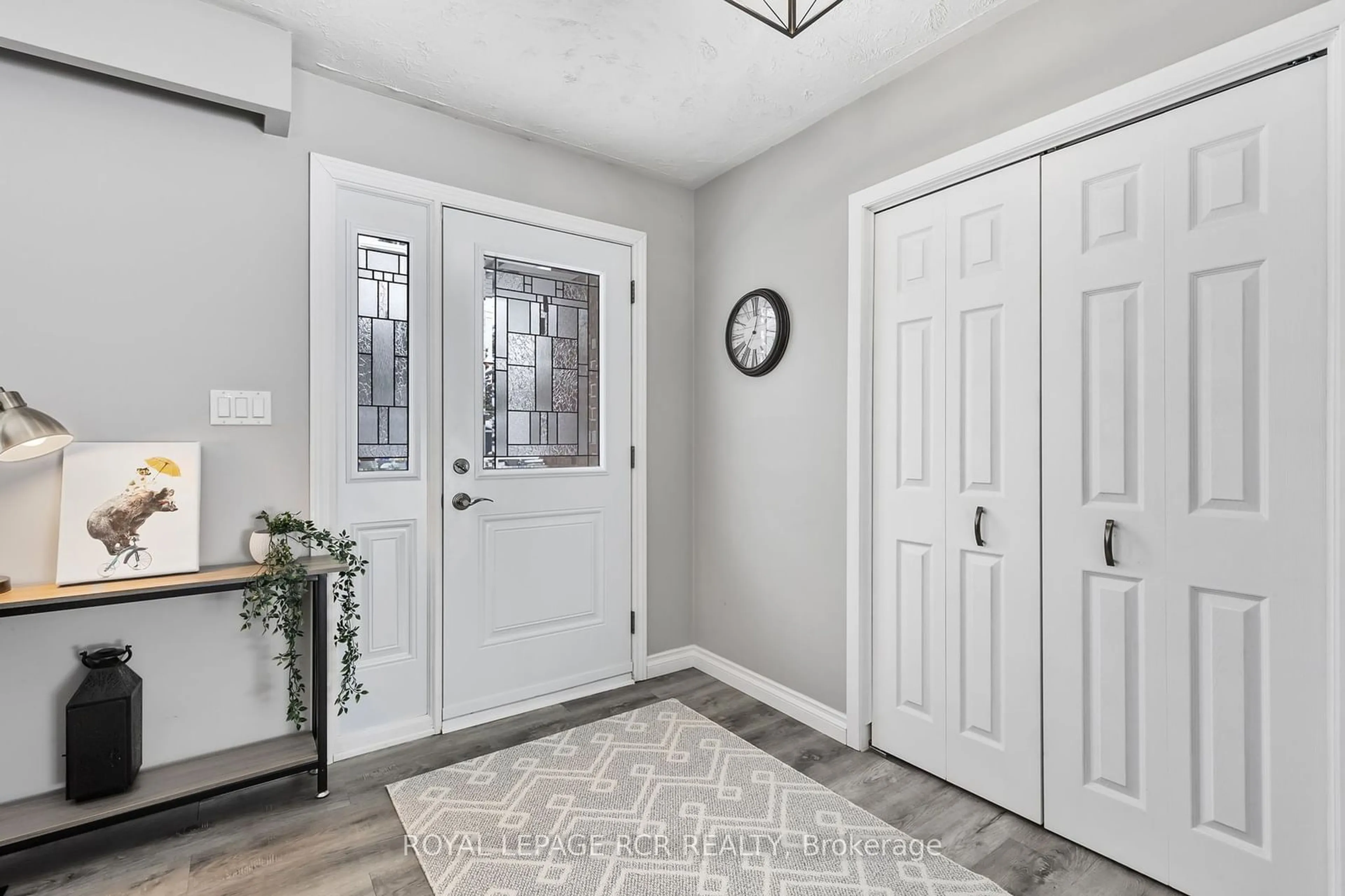 Indoor entryway for 41 Wellington Road 19, Centre Wellington Ontario N0B 1T0