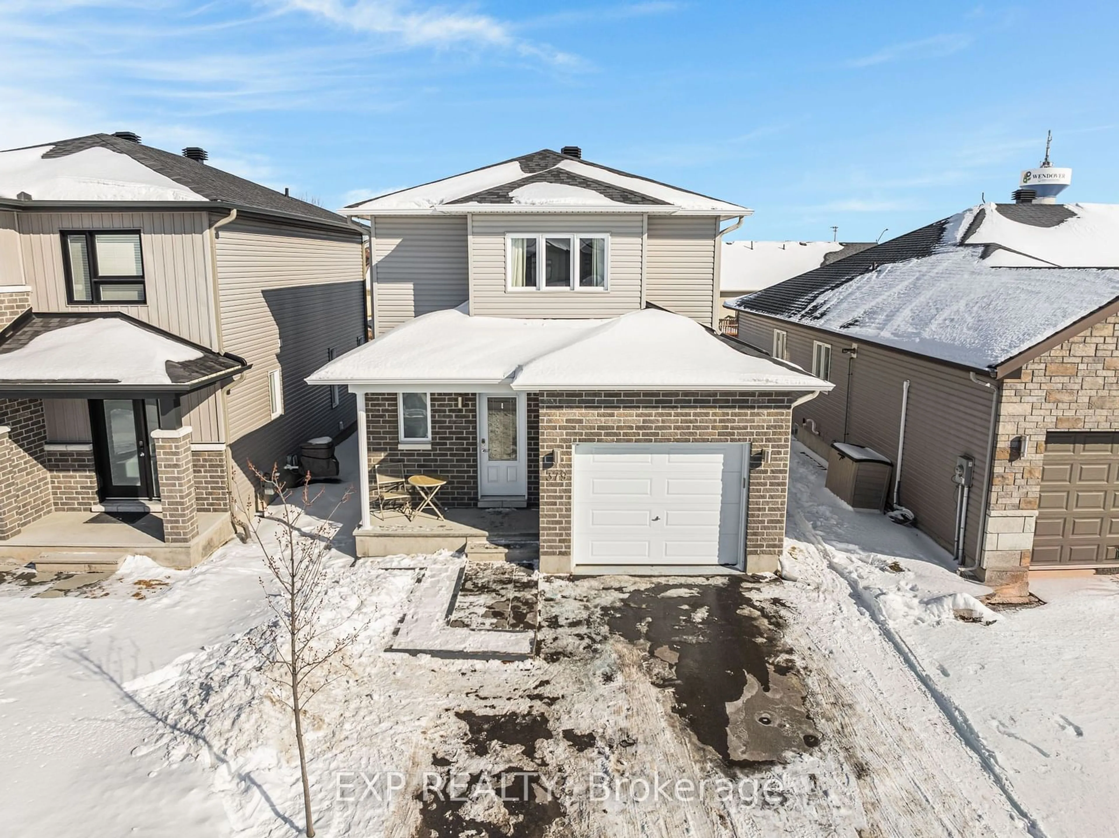 A pic from outside/outdoor area/front of a property/back of a property/a pic from drone, street for 379 Trillium Circ, Alfred and Plantagenet Ontario K0A 3K0