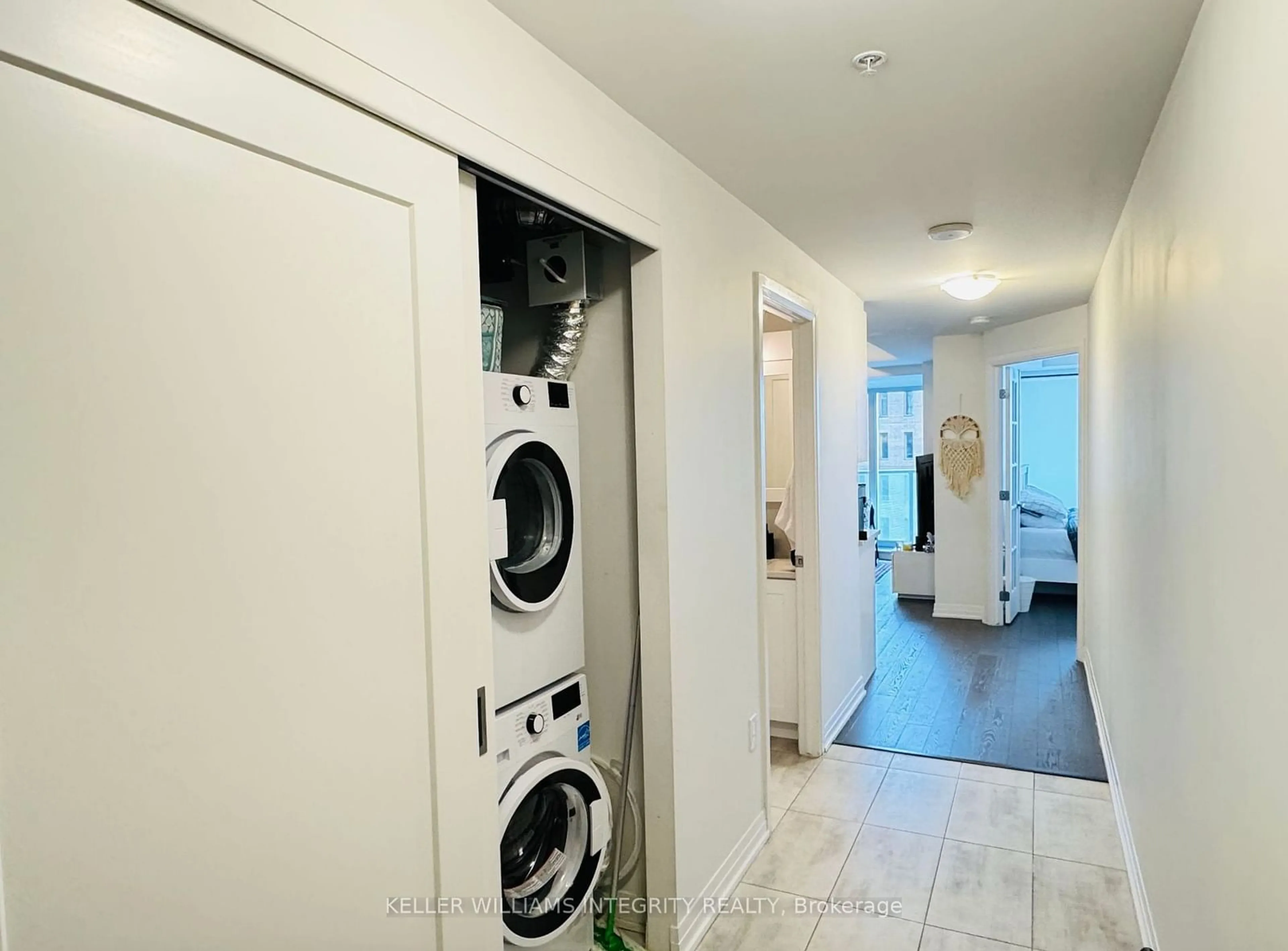 Laundry room for 805 Carling Ave #908, Dows Lake - Civic Hospital and Area Ontario K1S 5W9