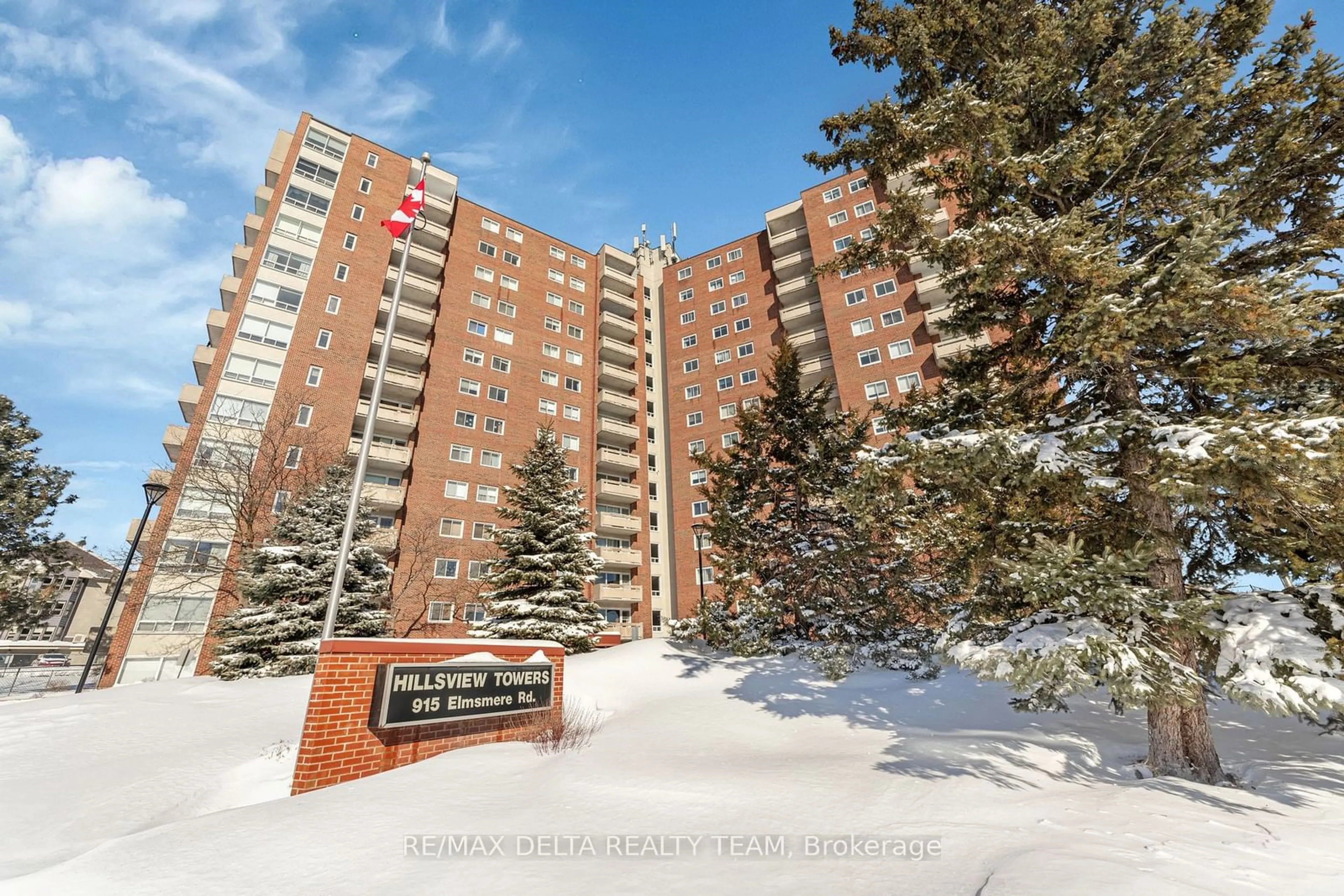 Indoor foyer for 915 ELMSMERE Rd #1314, Ottawa Ontario K1J 8H8