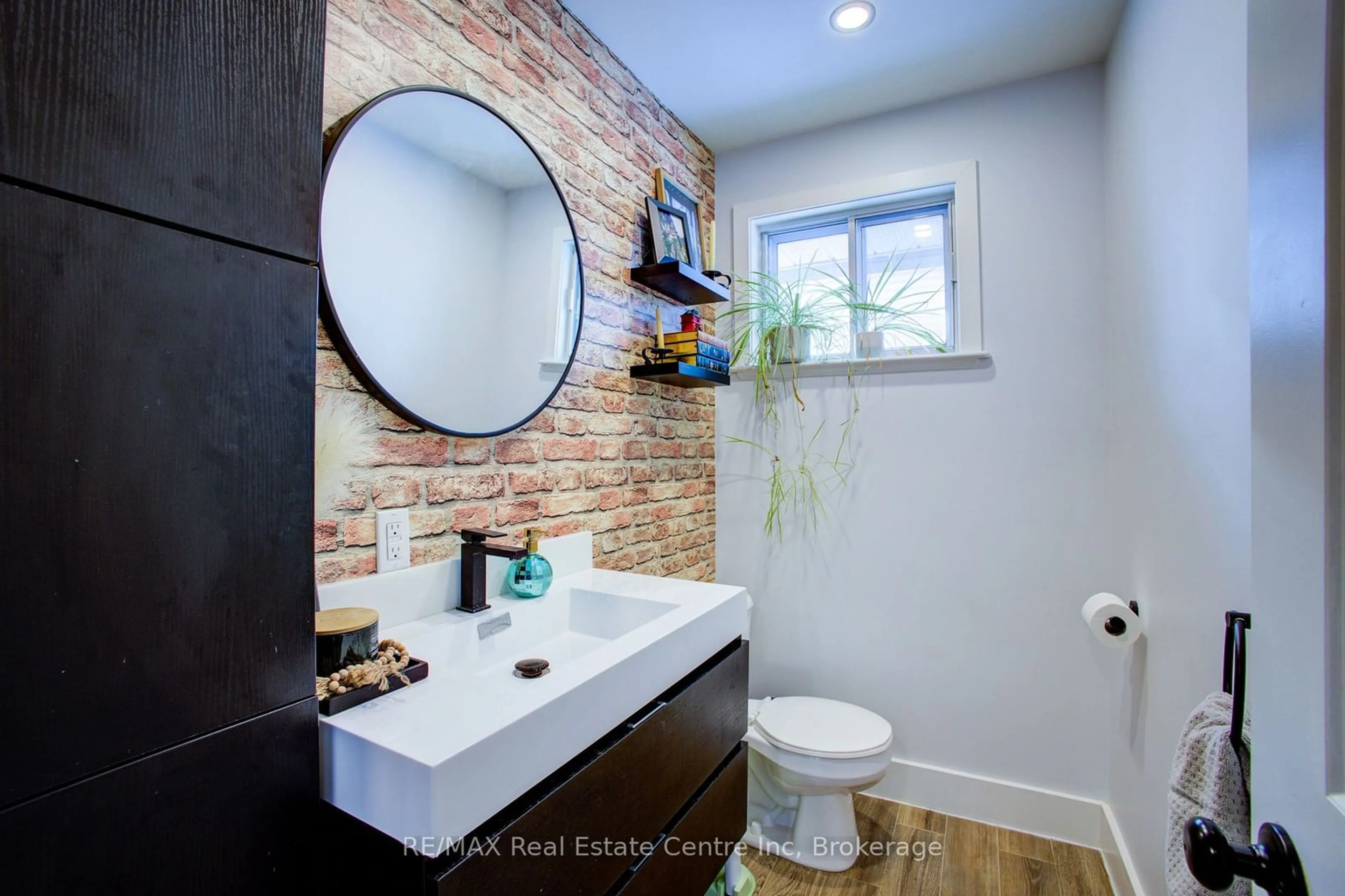 Contemporary bathroom, ceramic/tile floor for 469A 14th St, Hanover Ontario N4N 1Z8