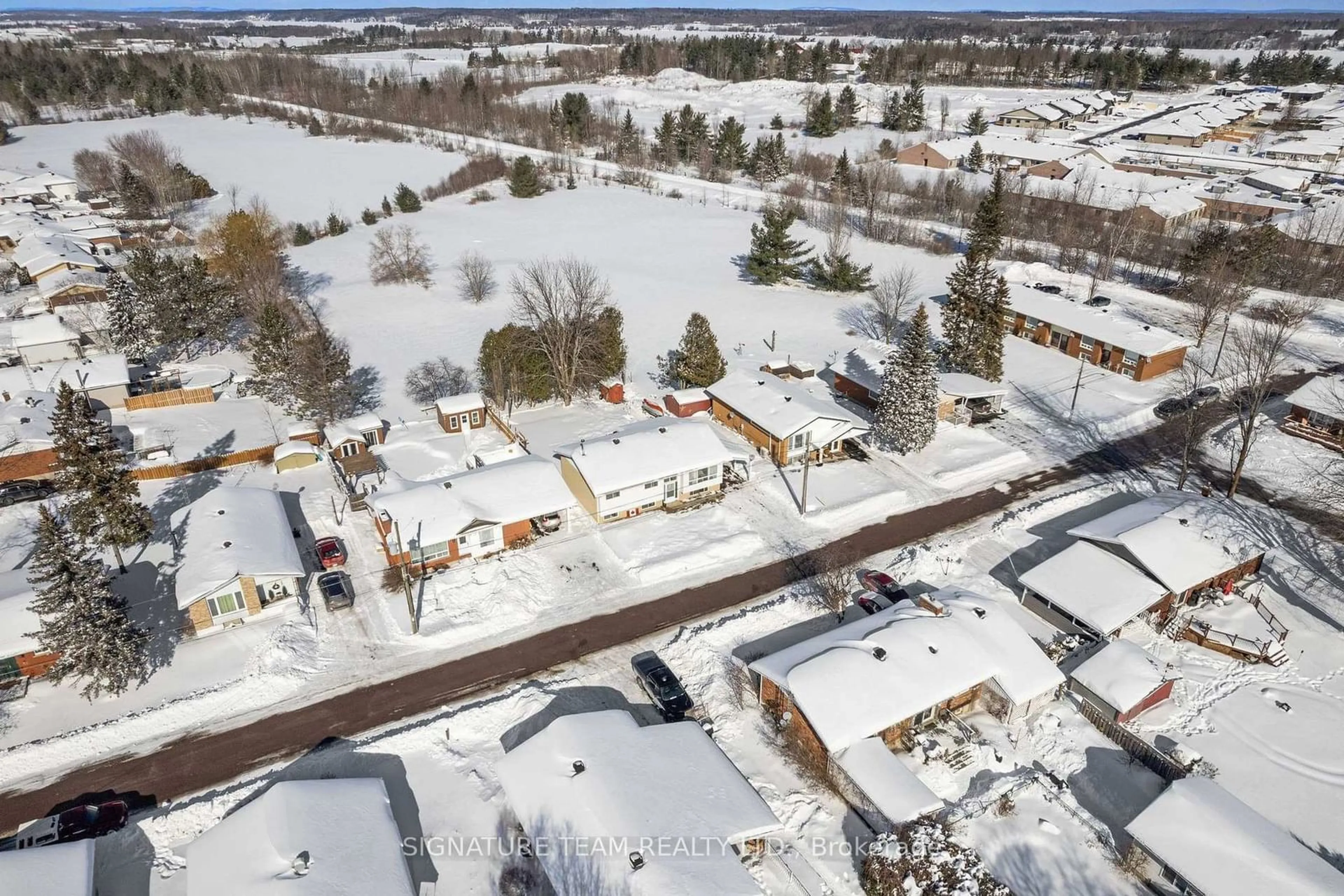 A pic from outside/outdoor area/front of a property/back of a property/a pic from drone, street for 10 Archibald St, Whitewater Region Ontario K0J 1K0