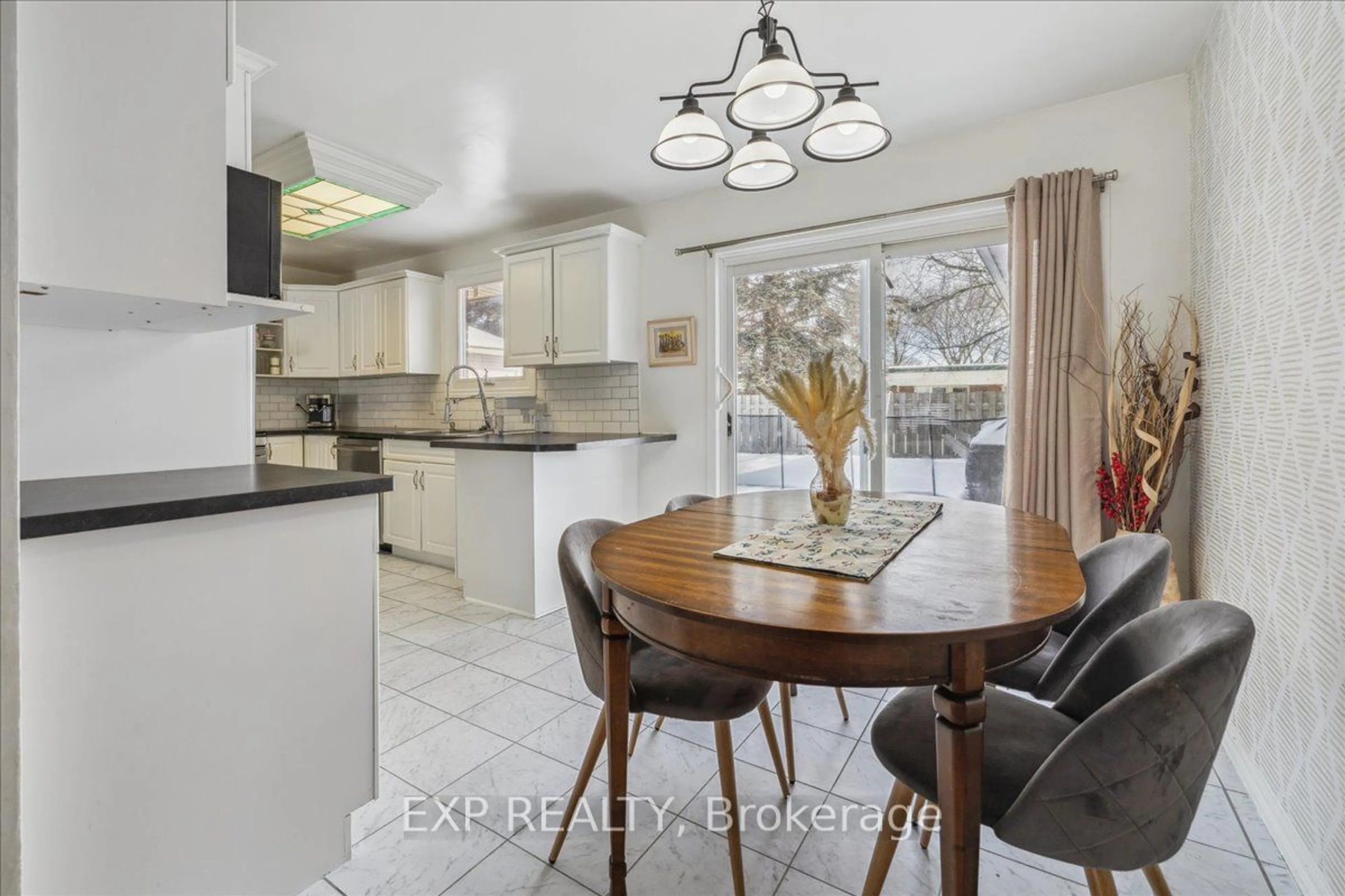 Open concept kitchen, ceramic/tile floor for 12 White St, St. Catharines Ontario L2N 1Z2