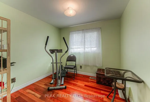 Additional property image - 93 Uxbridge Cres