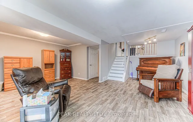 Additional property image - 93 Uxbridge Cres