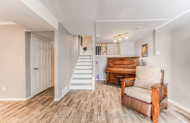 Additional property image - 93 Uxbridge Cres