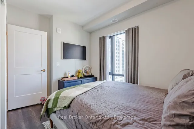 Additional property image - 15 QUEEN St Unit 507