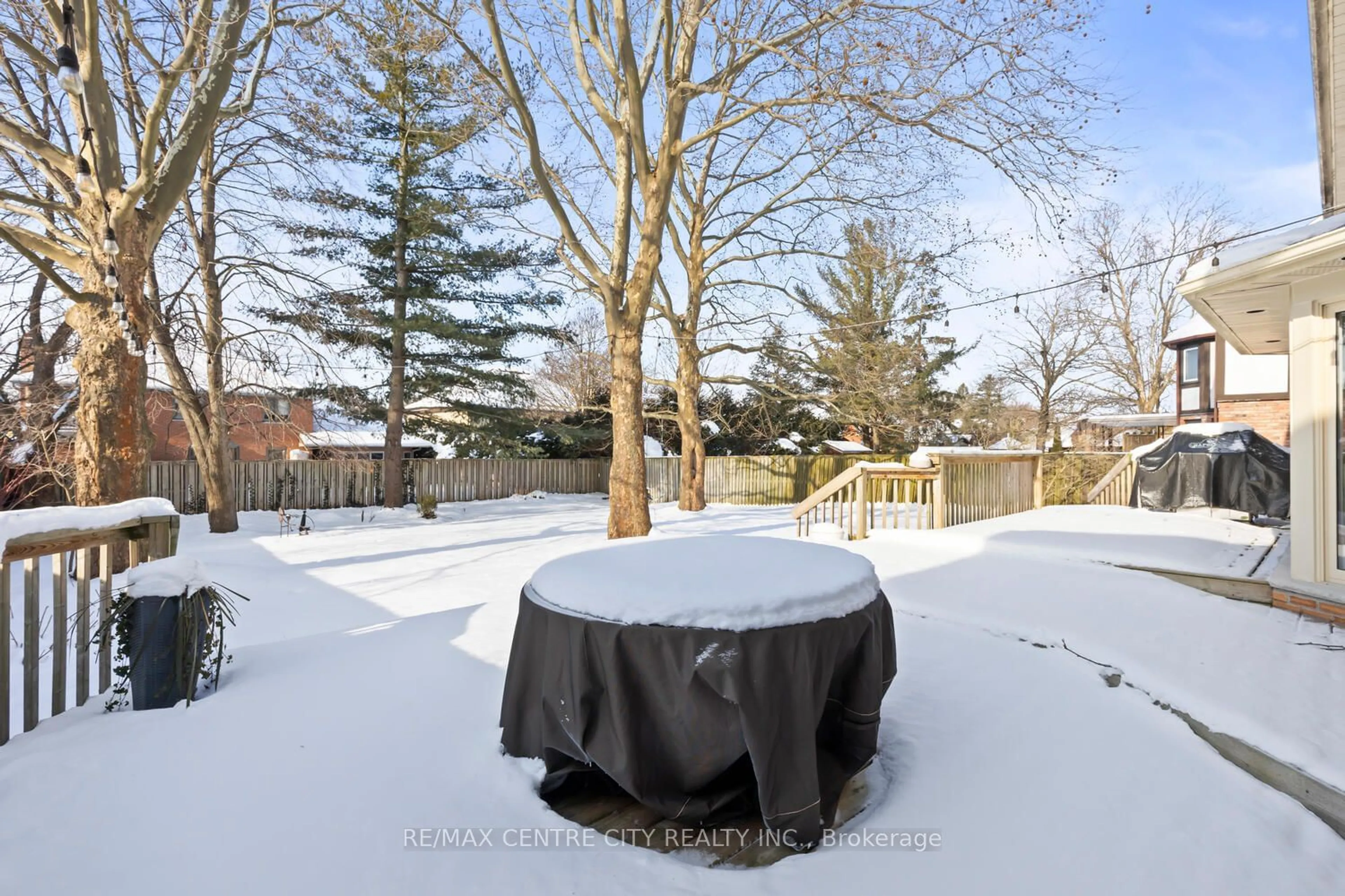 Patio, unknown for 1349 Sprucedale Ave, London Ontario N5X 2S2