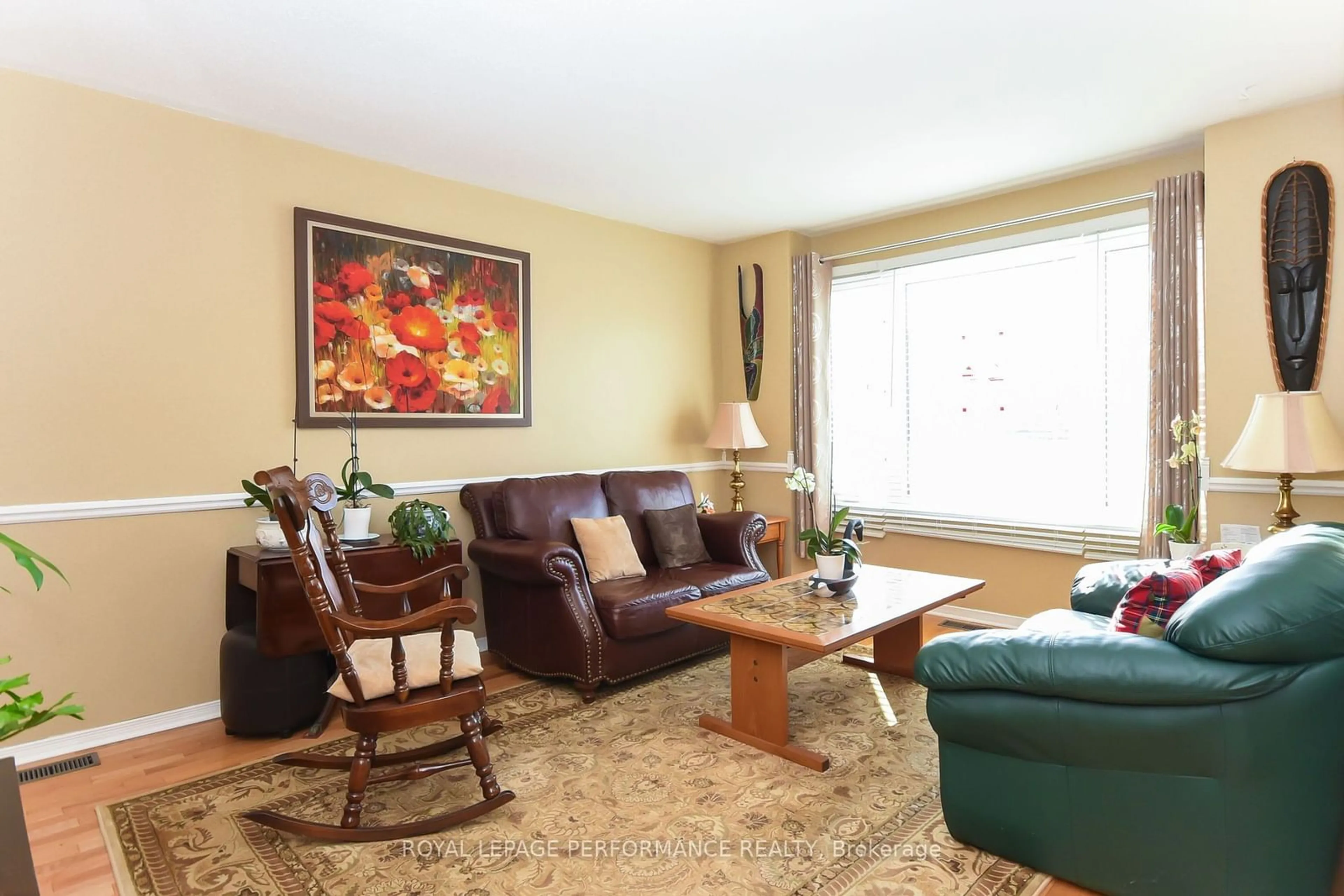 Living room with furniture, unknown for 2826 Mozart Crt, Ottawa Ontario K1T 2P7