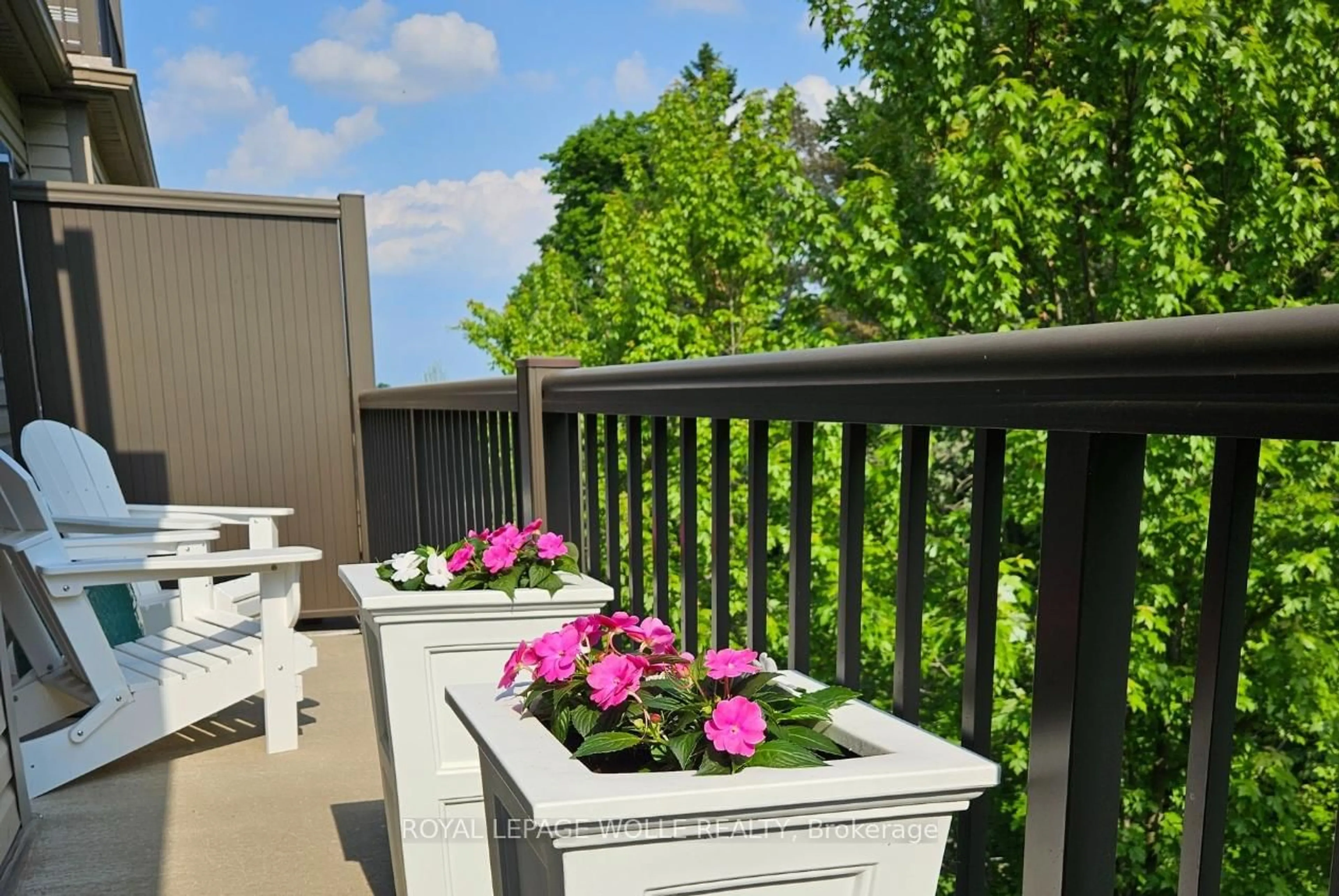 Patio, unknown for 237 Rachel Cres #C, Kitchener Ontario N2R 0E2