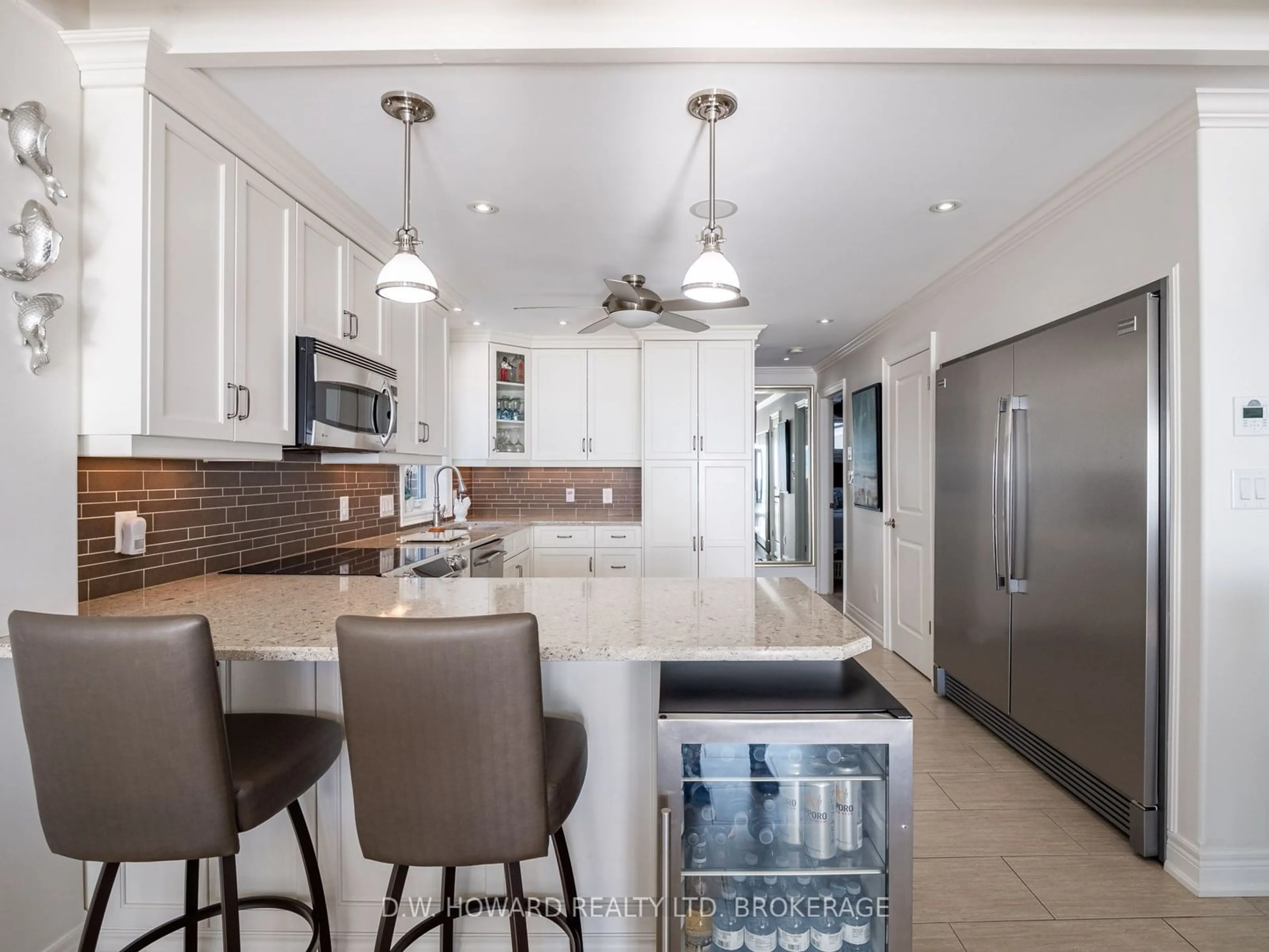 Contemporary kitchen, ceramic/tile floor for 4115 Erie Rd, Fort Erie Ontario L0S 1B0