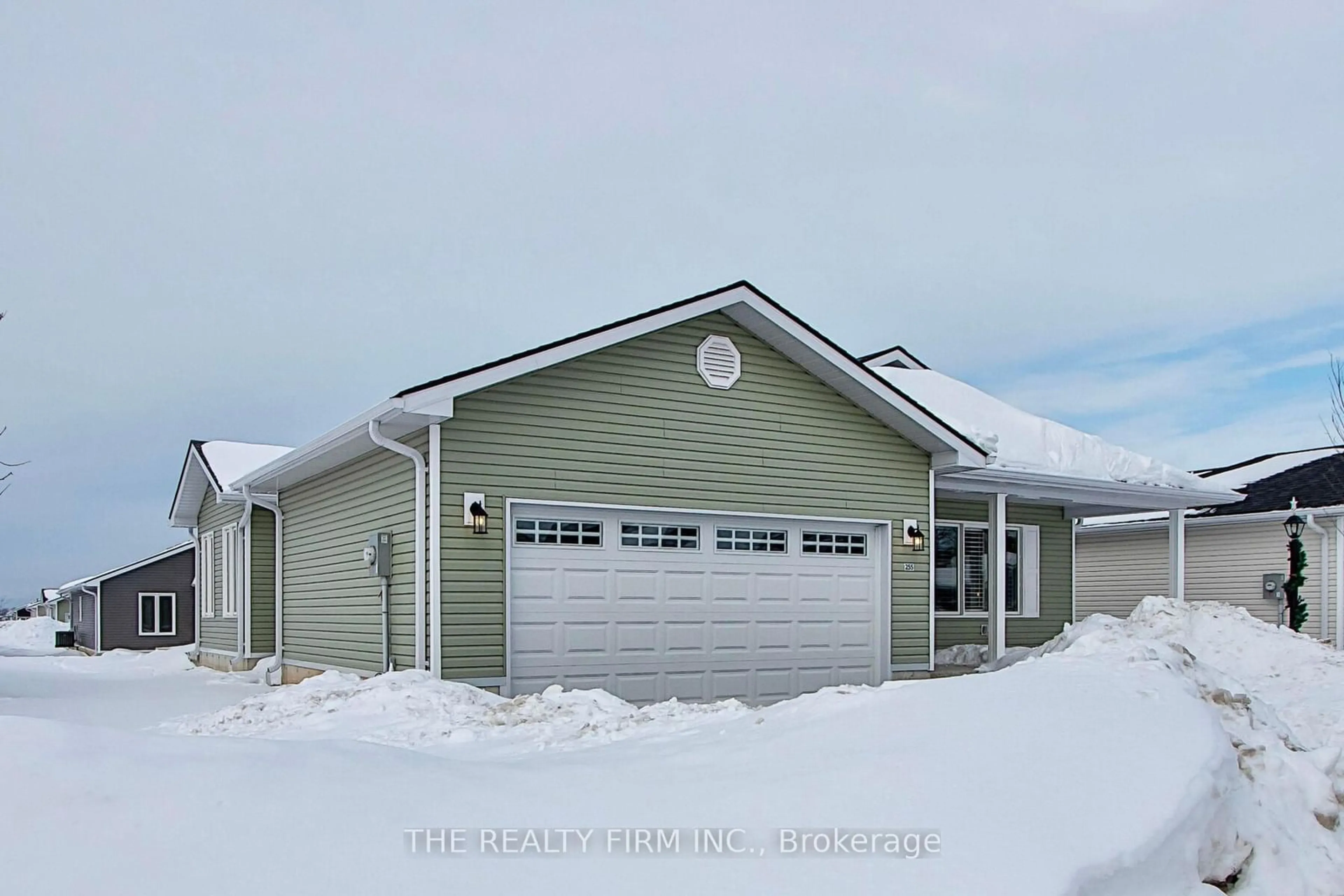 Indoor garage for 255 Lake Breeze Dr, Ashfield-Colborne-Wawanosh Ontario N7A 3Y3