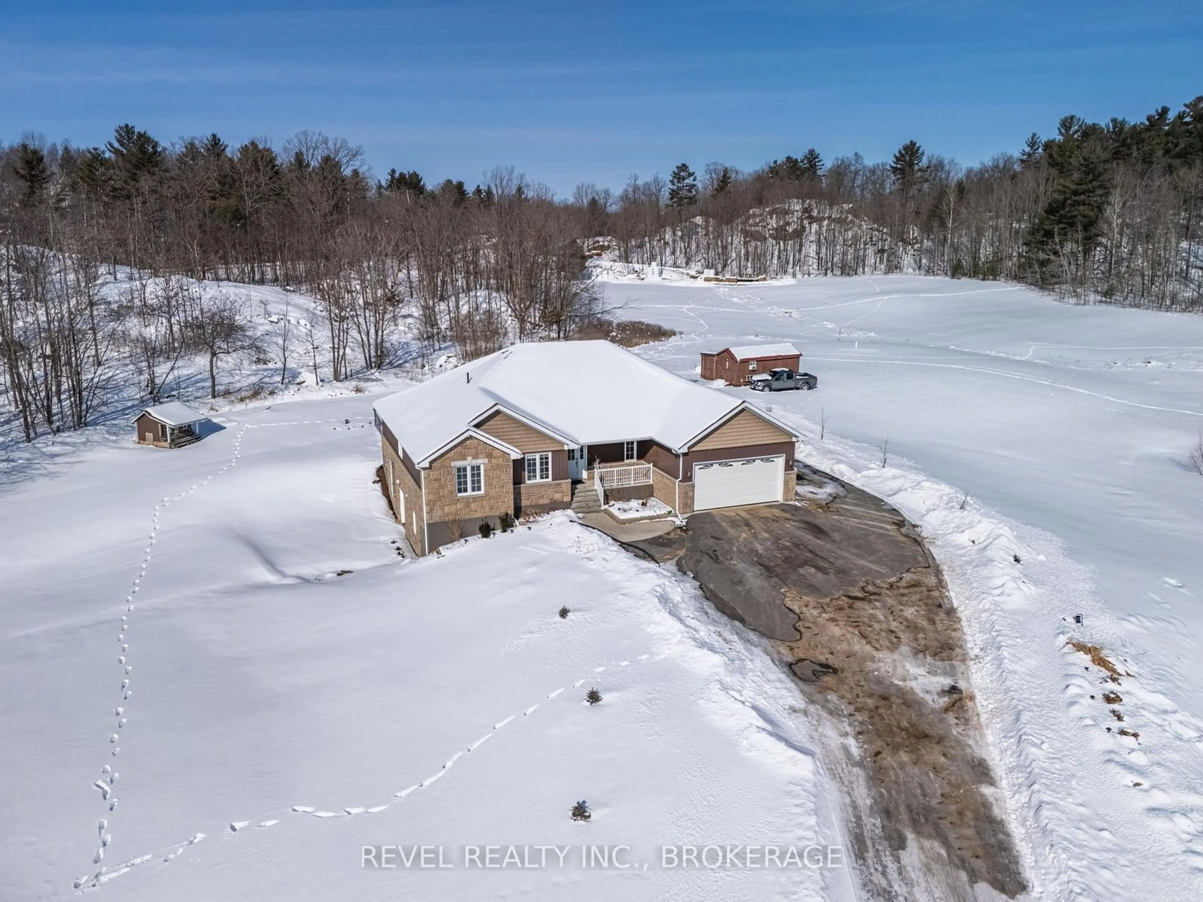 A pic from outside/outdoor area/front of a property/back of a property/a pic from drone, water/lake/river/ocean view for 2082 Burnt Hills Rd, South Frontenac Ontario K0H 1H0