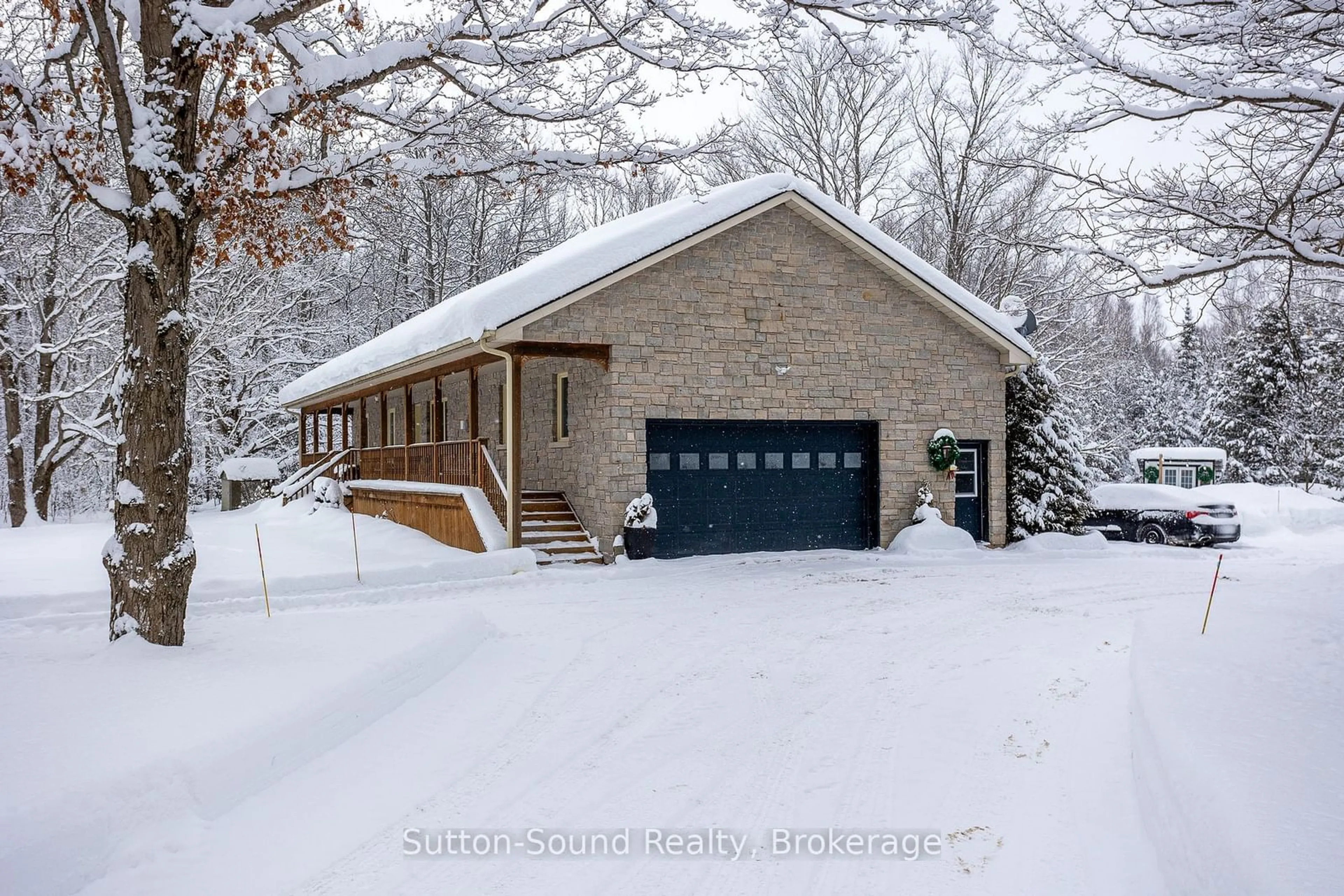 Indoor garage for 342468 14 Conc, Georgian Bluffs Ontario N0H 2K0