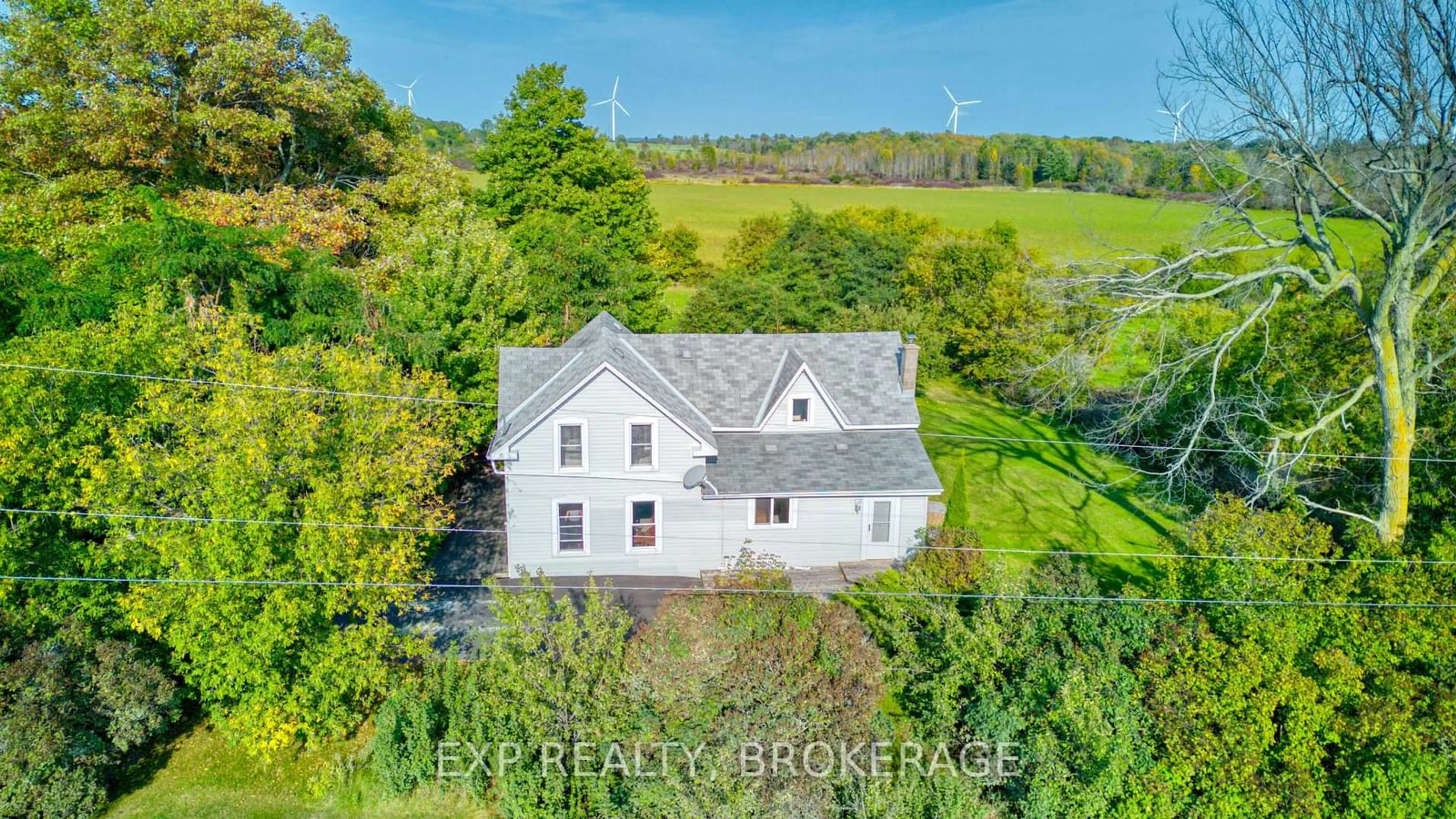 A pic from outside/outdoor area/front of a property/back of a property/a pic from drone, unknown for 660 7th LINE Rd, Frontenac Islands Ontario K0H 2Y0