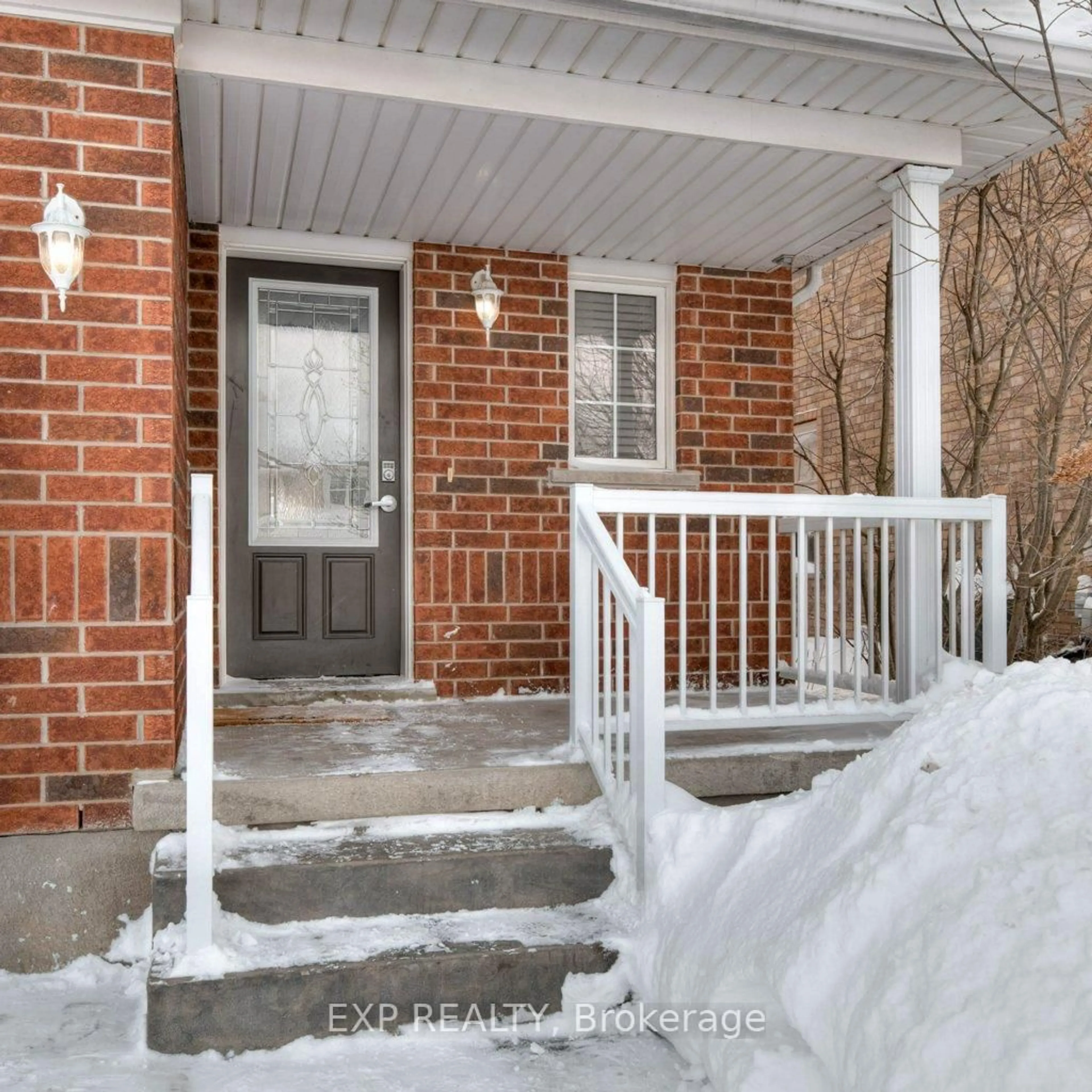 Indoor entryway for 177 Porchlight Dr, Woolwich Ontario N3B 0A3