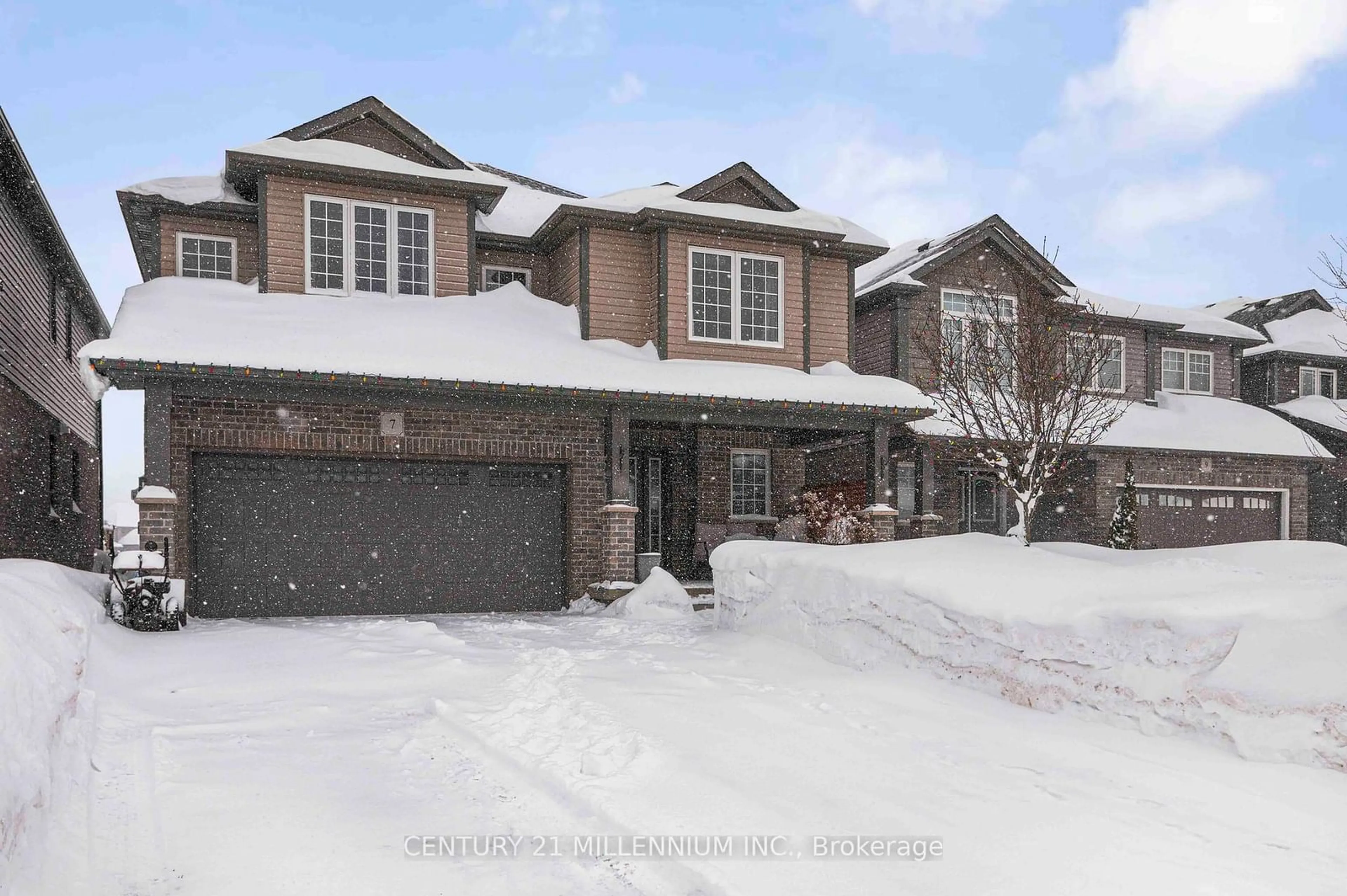 Home with brick exterior material, street for 7 Stuckey Lane, East Luther Grand Valley Ontario L9W 6W4