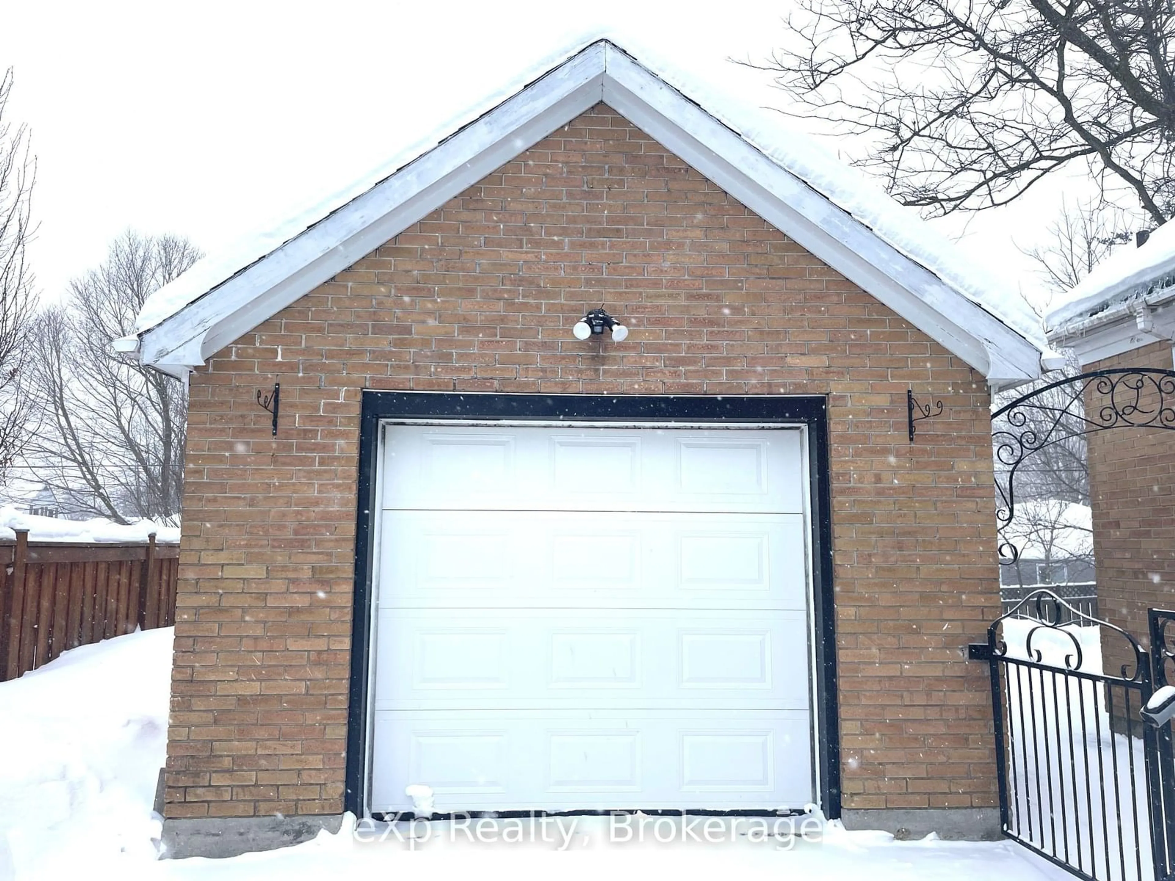 Indoor garage for 108 Hinks St, Brockton Ontario N0G 2V0