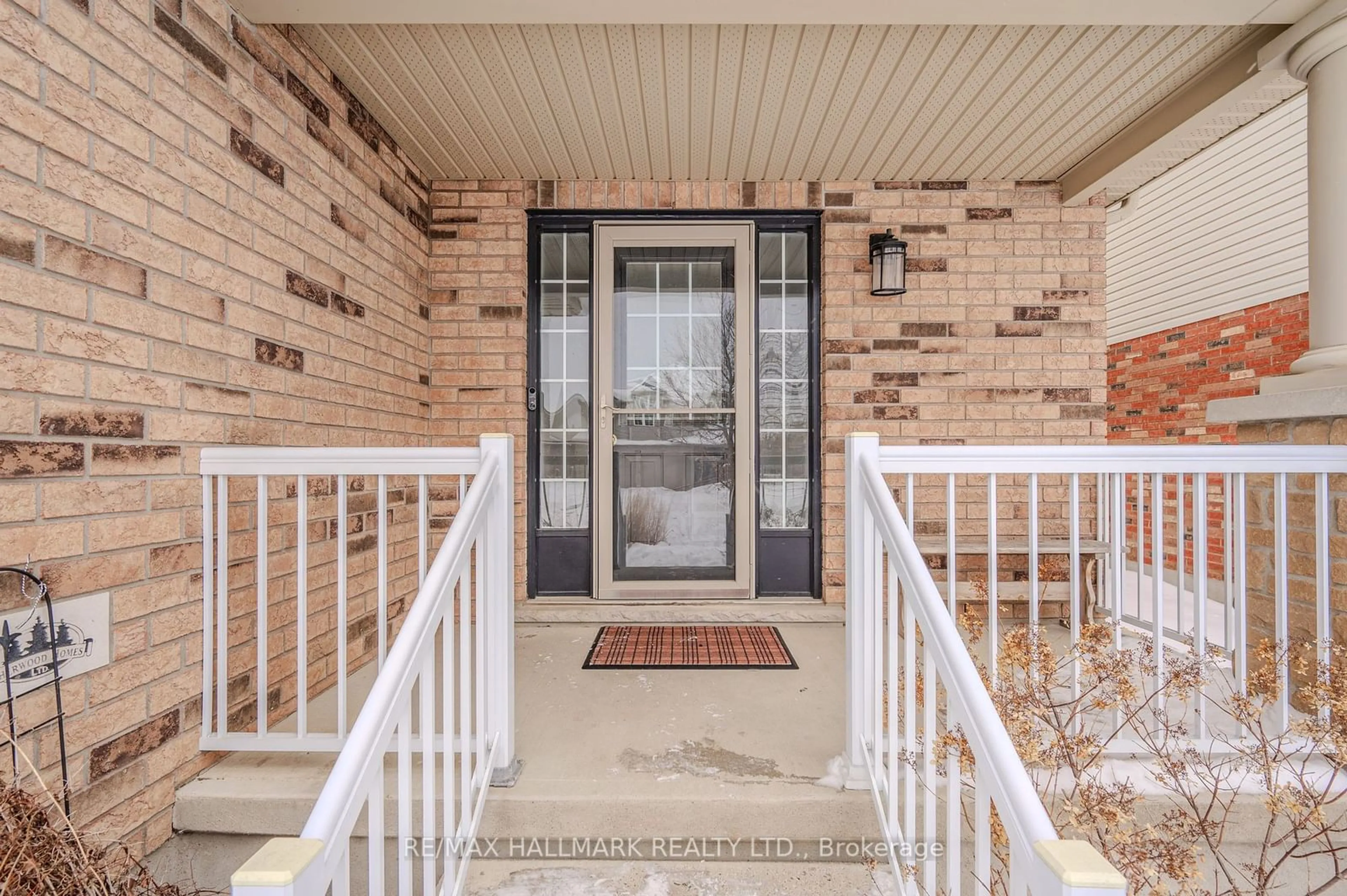 Indoor entryway for 21 Hilltop Rd, Guelph Ontario N1E 7L4