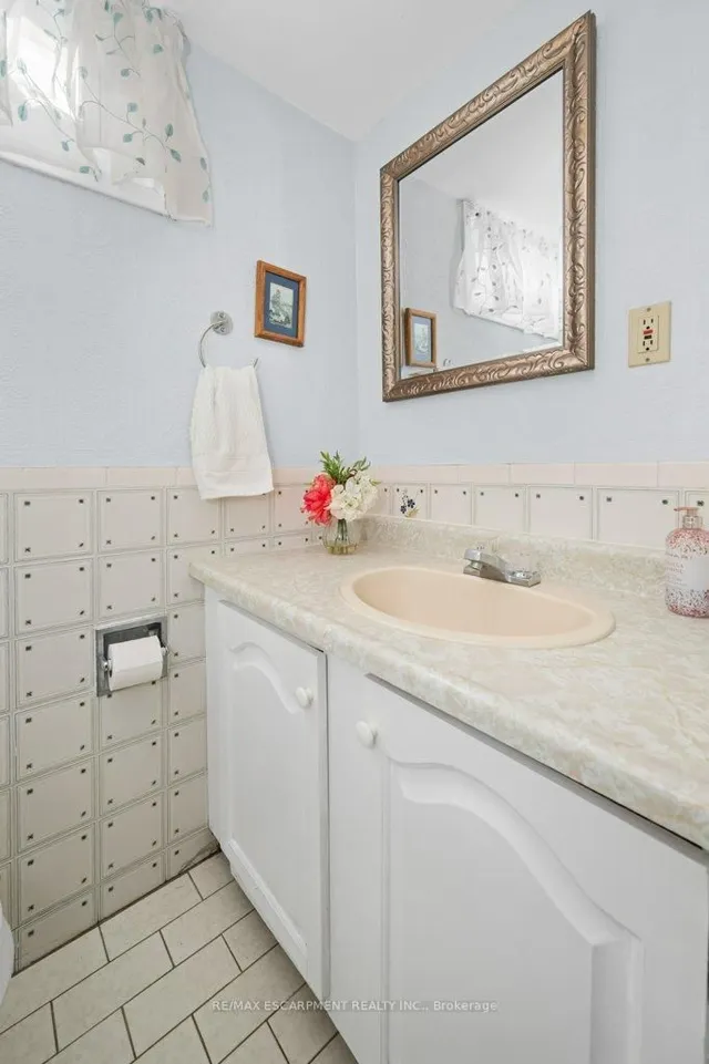Additional property image - 58 Luscombe St