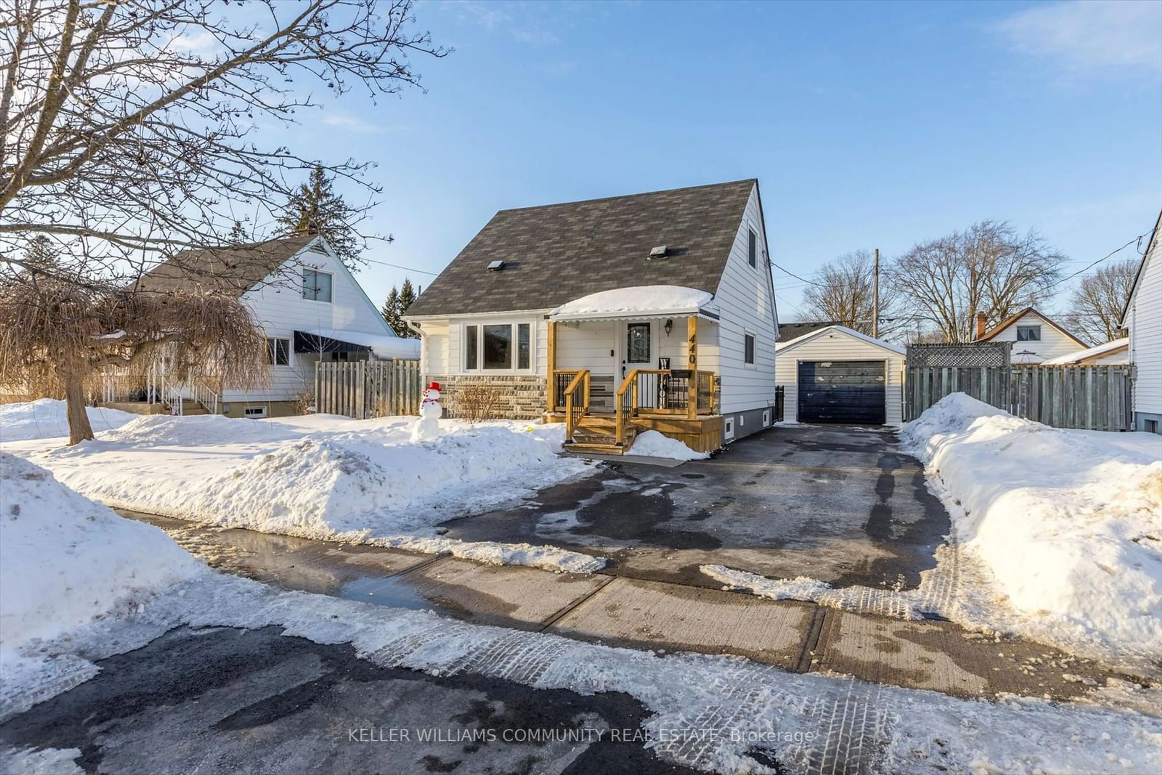 A pic from outside/outdoor area/front of a property/back of a property/a pic from drone, street for 440 O'connell Rd, Peterborough Ontario K9J 4C9