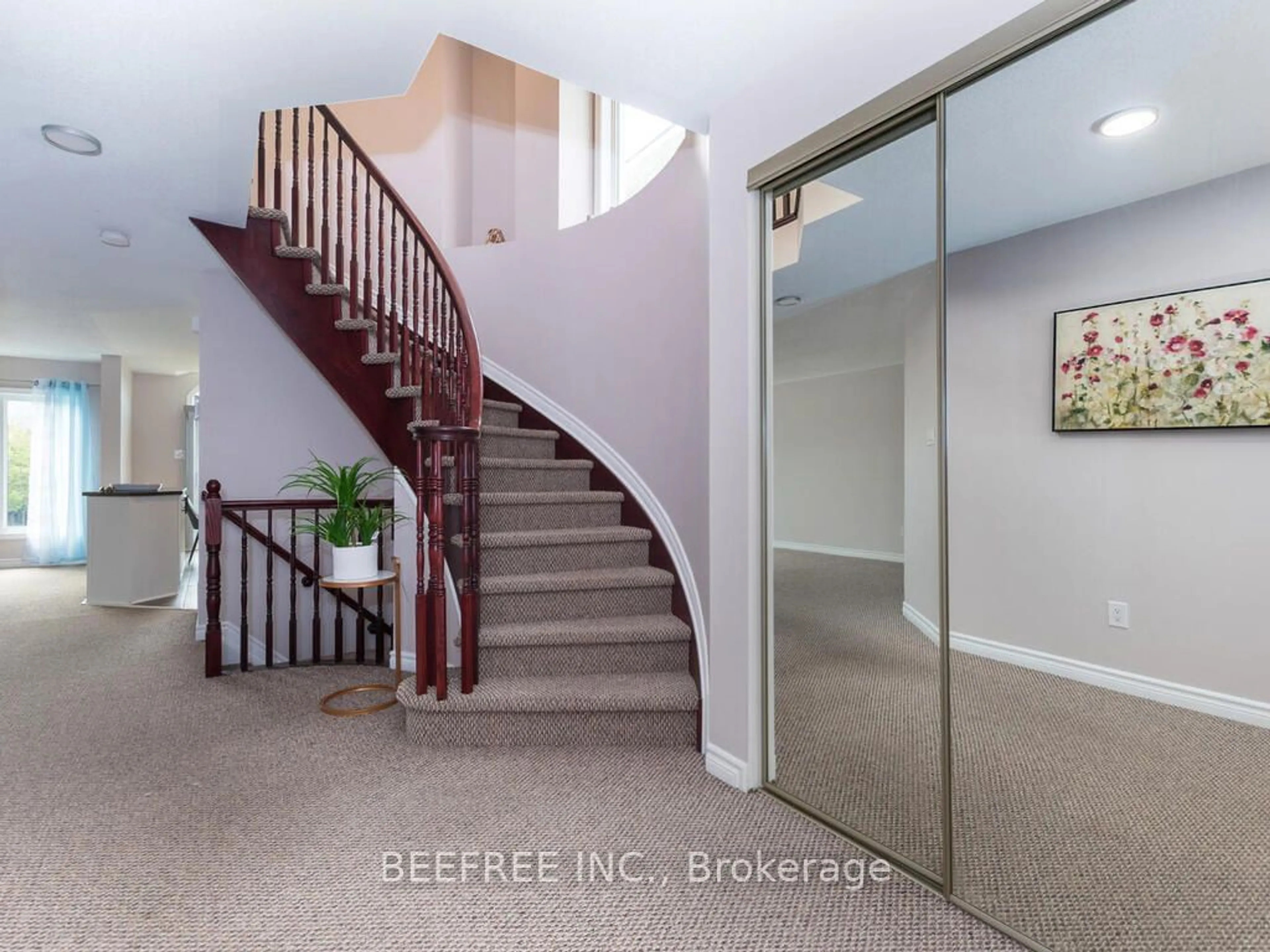 Indoor foyer for 127 Forestbrook St, Kanata Ontario K2K 0A8