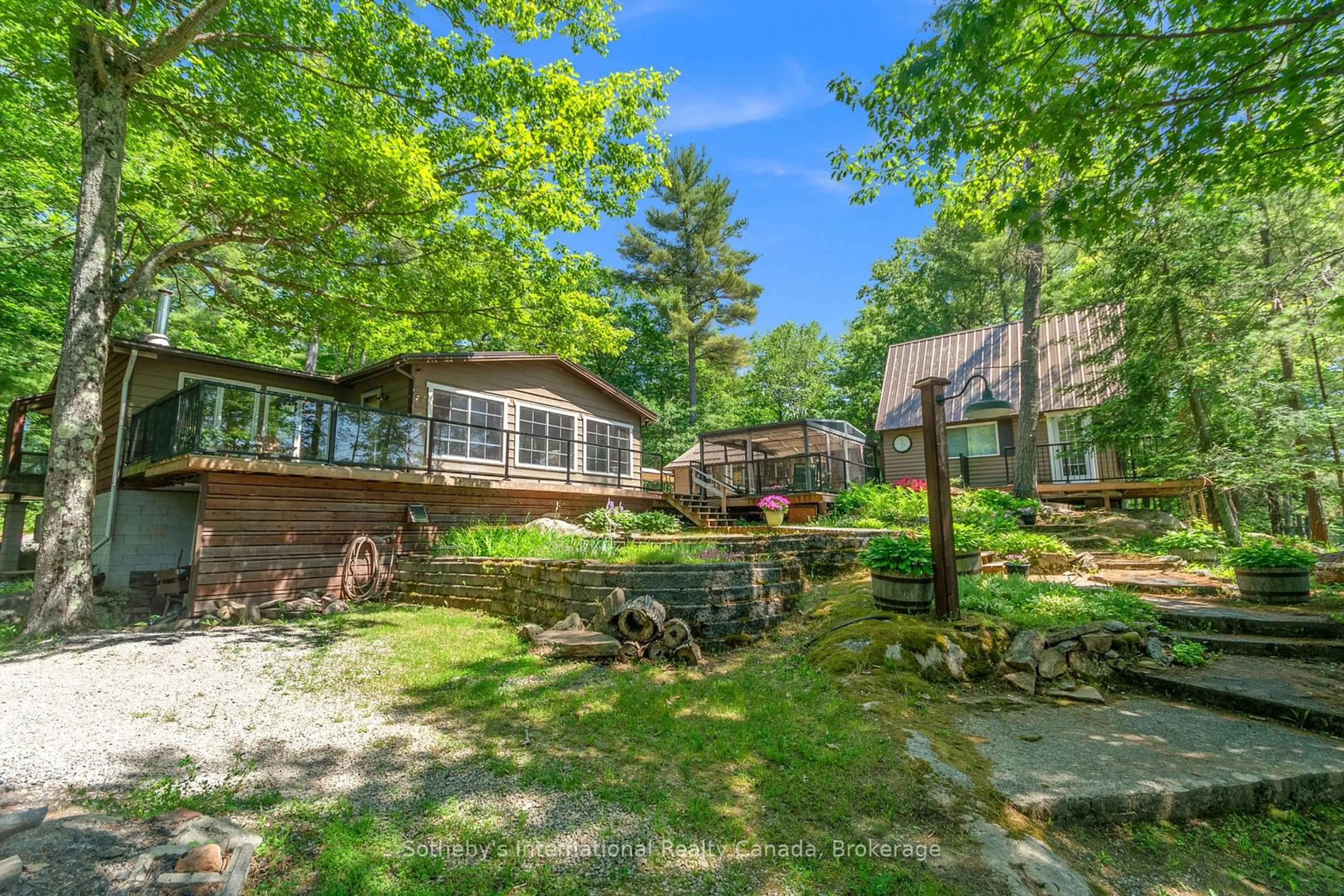 Patio, water/lake/river/ocean view for 38 SR405 SEVERN RIVER, Muskoka Lakes Ontario L0K 1E0