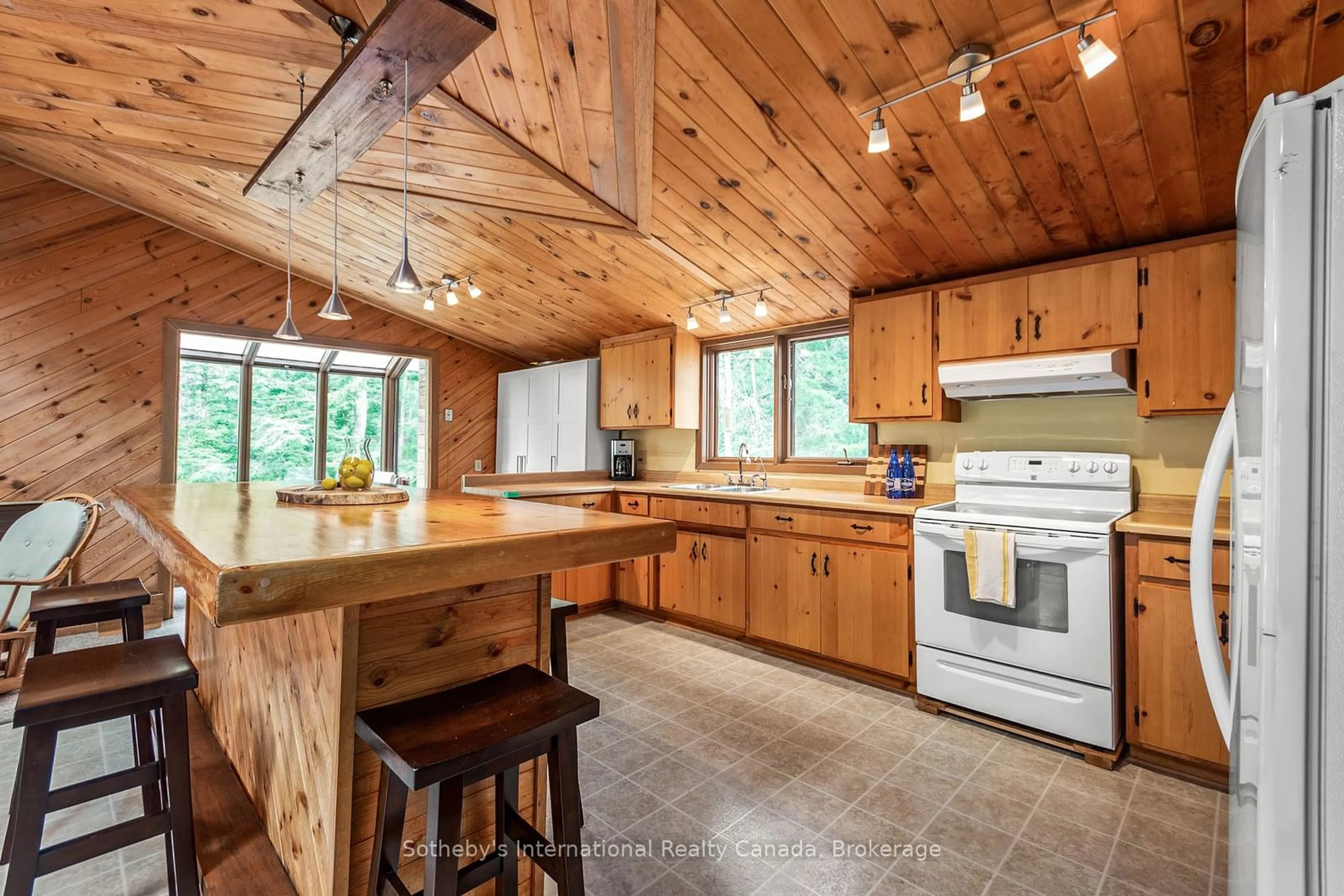 Open concept kitchen, unknown for 38 SR405 SEVERN RIVER, Muskoka Lakes Ontario L0K 1E0