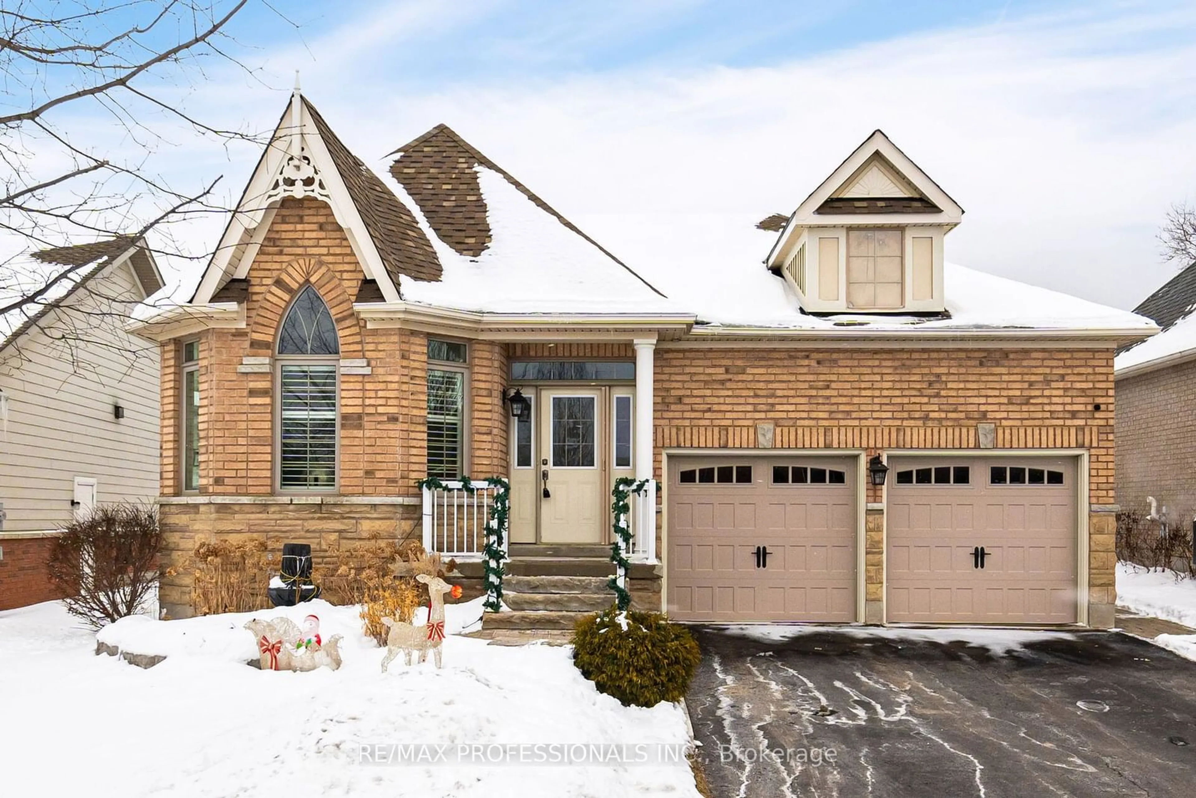 Home with brick exterior material, street for 114 Aberfoyle Mill Cres, Puslinch Ontario N1H 6H9