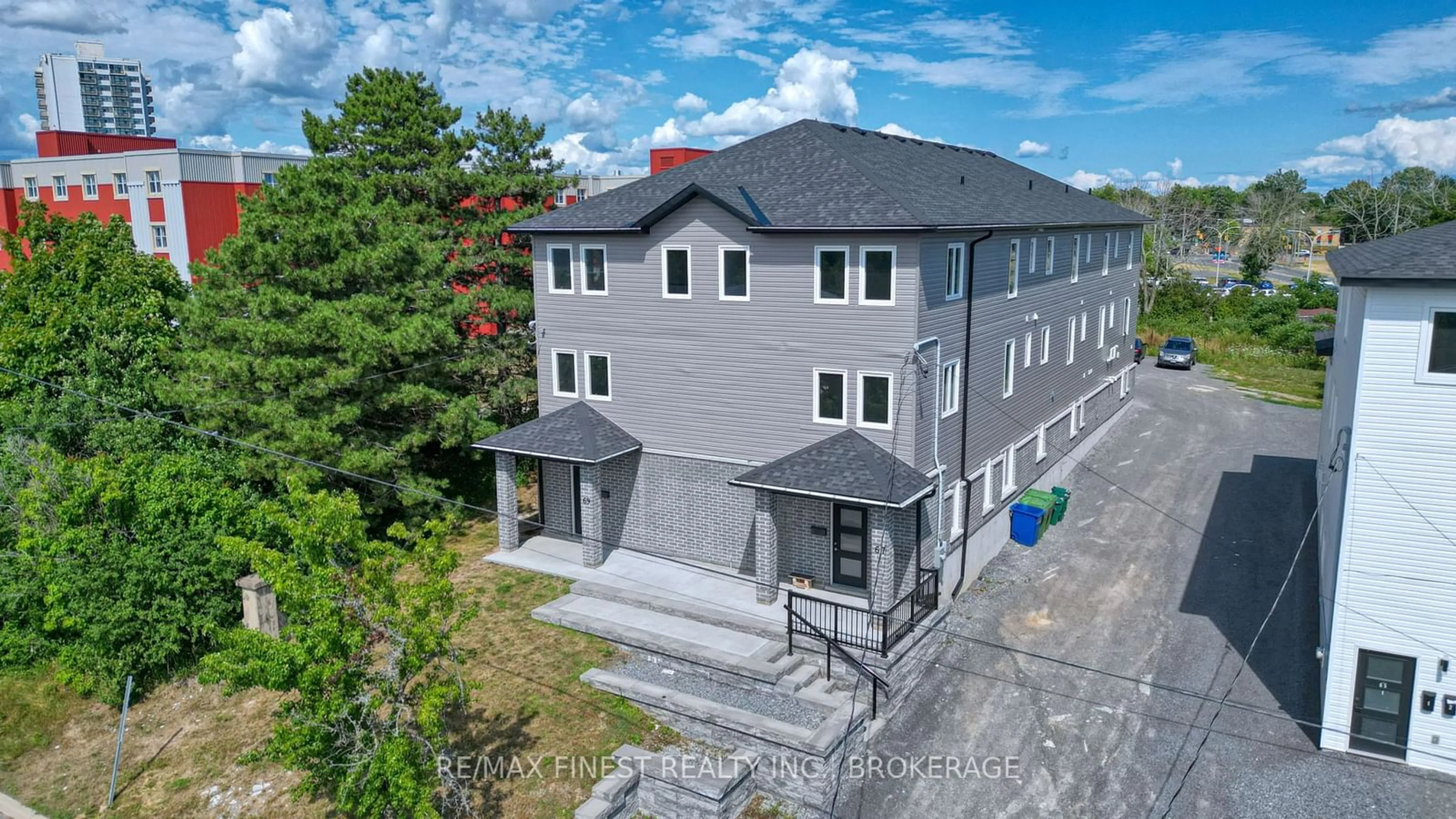 A pic from outside/outdoor area/front of a property/back of a property/a pic from drone, building for 67-69 Gardiner St, Kingston Ontario K7M 1A7