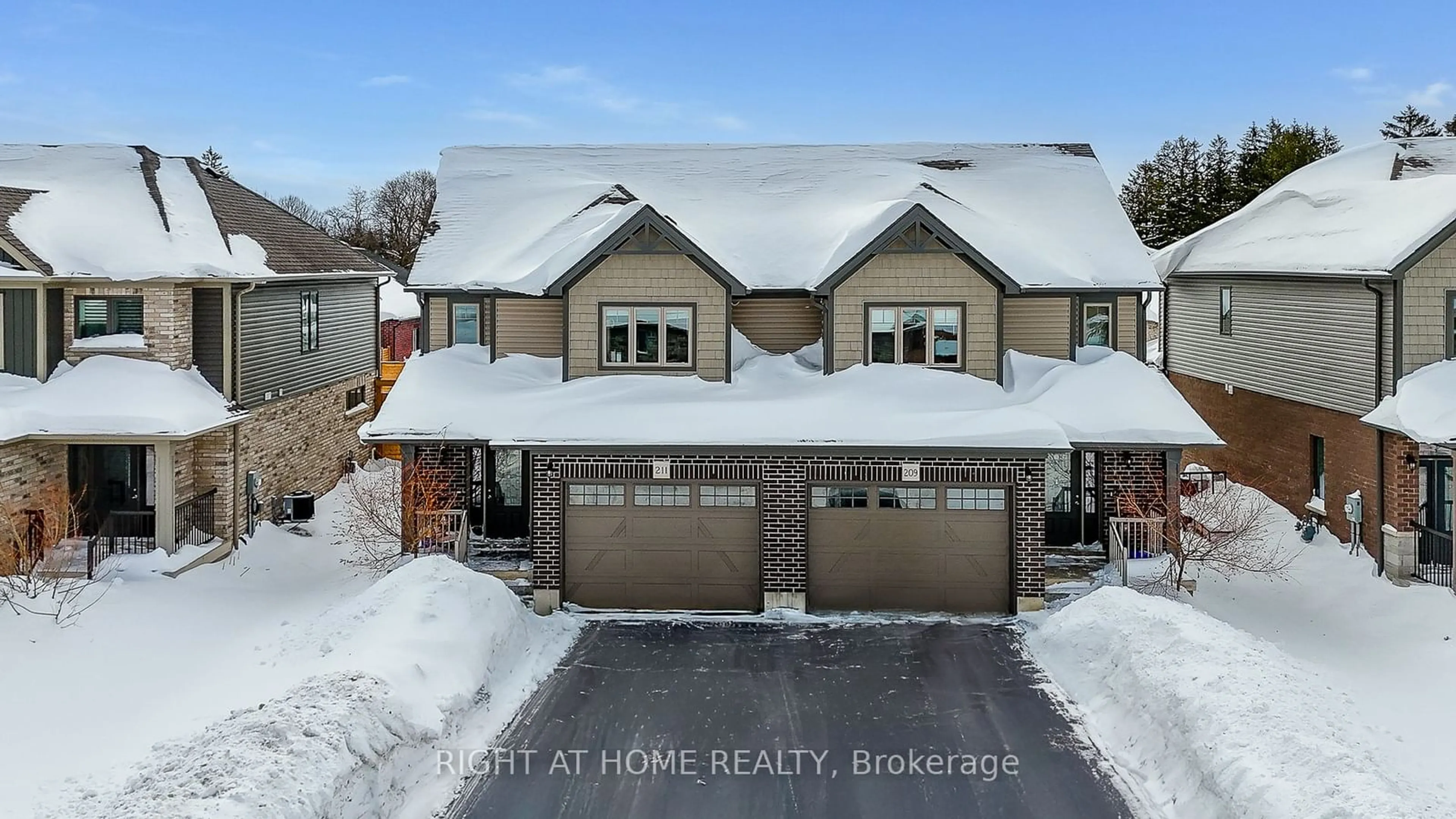 A pic from outside/outdoor area/front of a property/back of a property/a pic from drone, street for 211 Jackson St, West Grey Ontario N0G 1R0