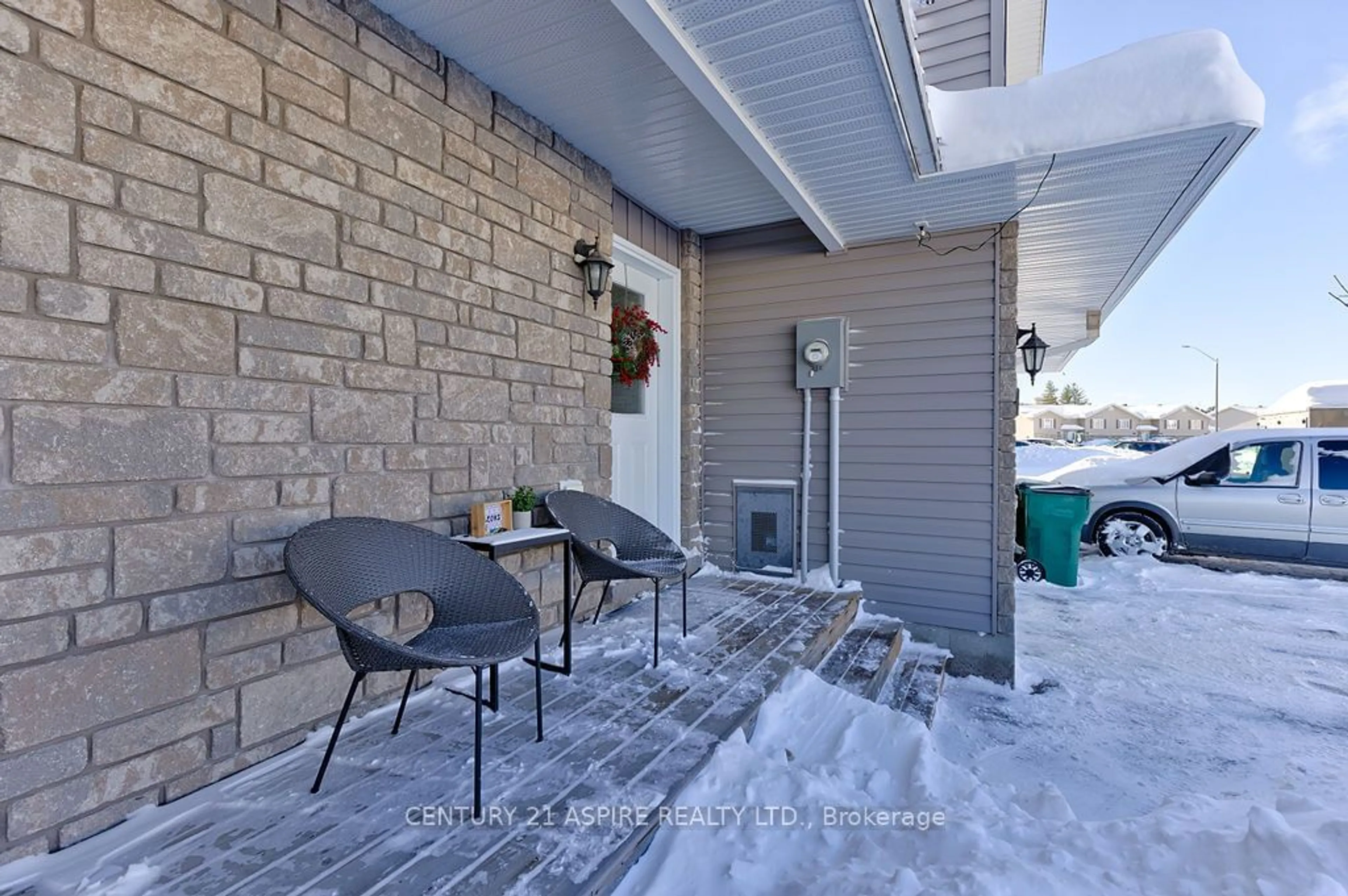 Patio, street for 41 Winston Ave, Petawawa Ontario K8H 0C1