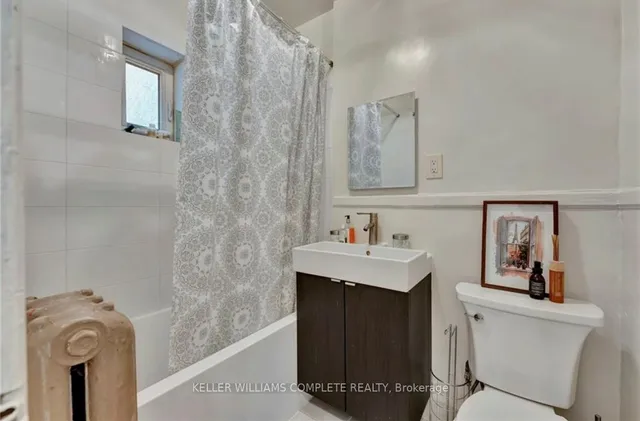 Additional property image - 285 King St Unit 8