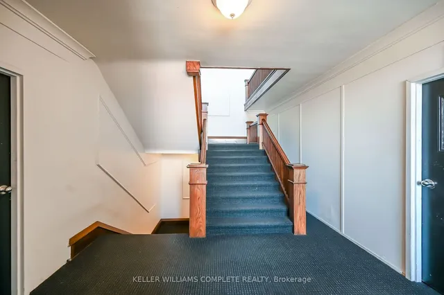 Additional property image - 285 King St Unit 8
