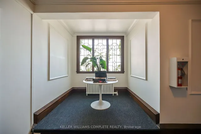 Additional property image - 285 King St Unit 8