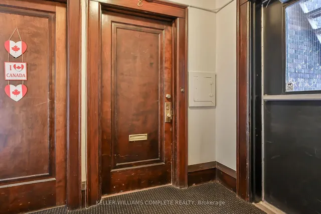 Additional property image - 285 King St Unit 8